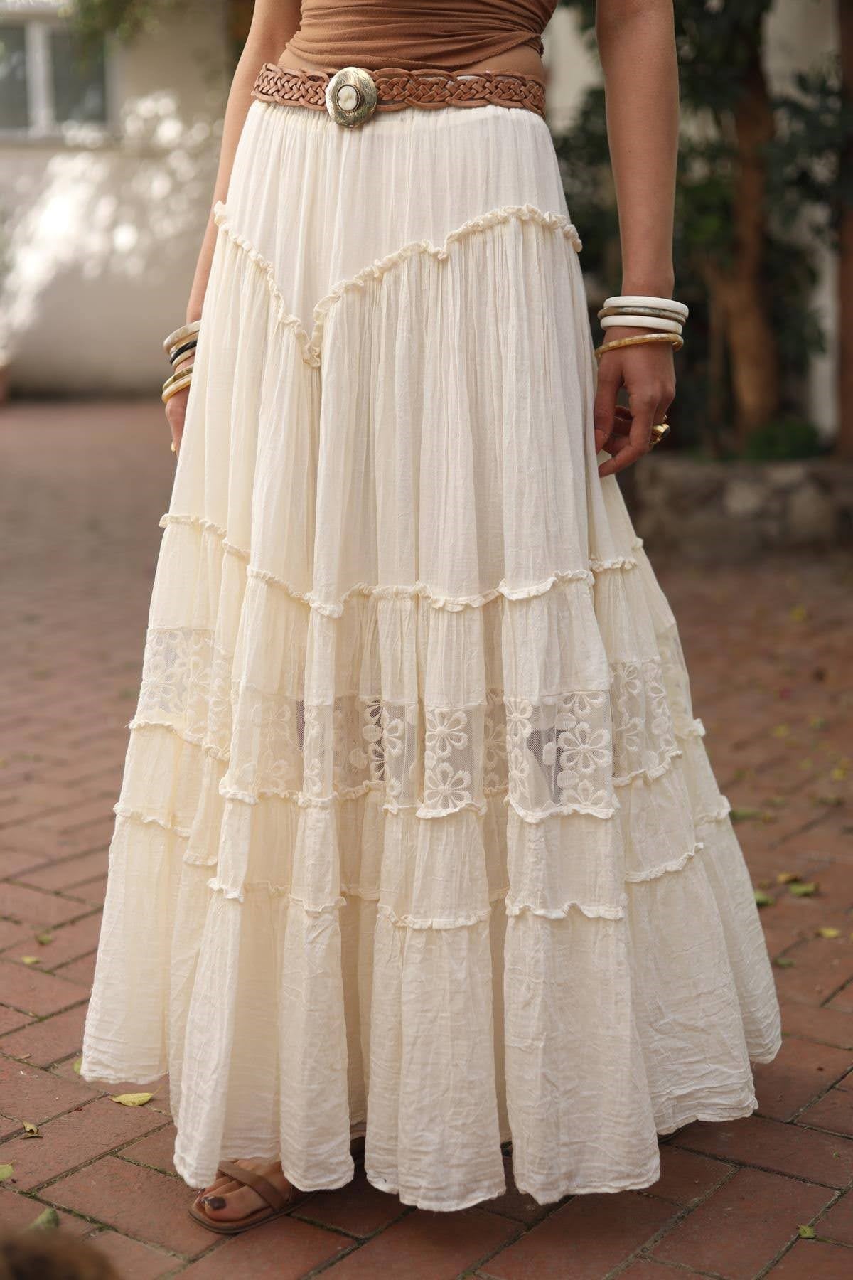 Ekru Beli Lastikli Dikiş ve Dantel Detaylı Bohem Etek