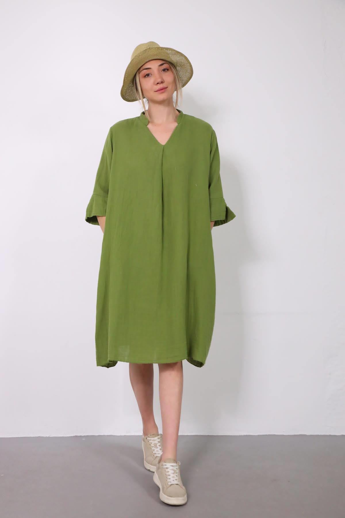 Haki Pileli V Yaka Cepli Müslin Elbise - Şaman Butik Haki Pileli V Yaka Cepli Müslin Elbise