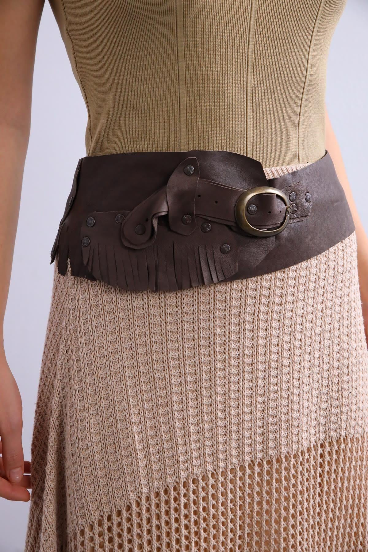 Acı Kahverengi Zımbalı Parçalı Deri Kemer - Şaman Butik Acı Kahverengi Zımbalı Parçalı Deri Kemer