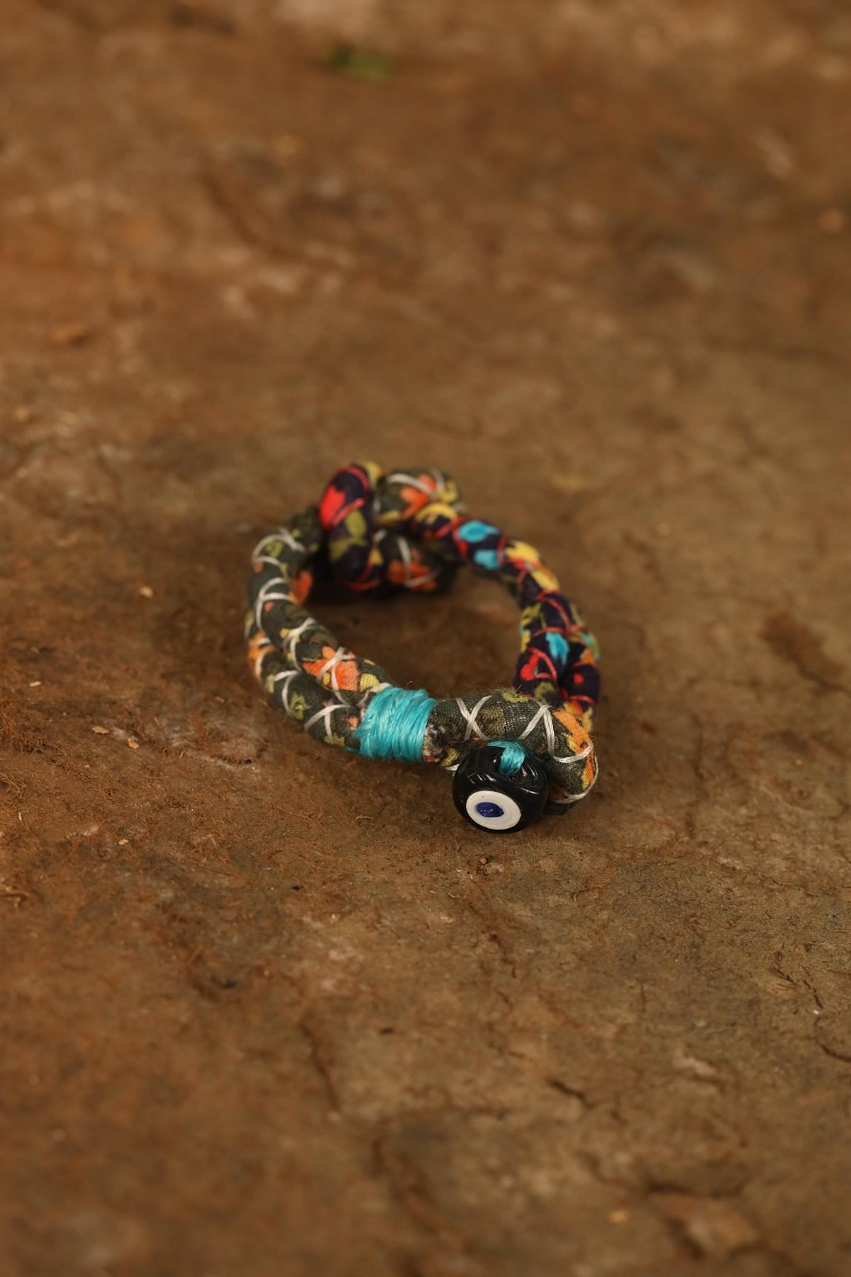 Nazar Boncuğu Detaylı Renkli Kumaş Tasarım Bileklik