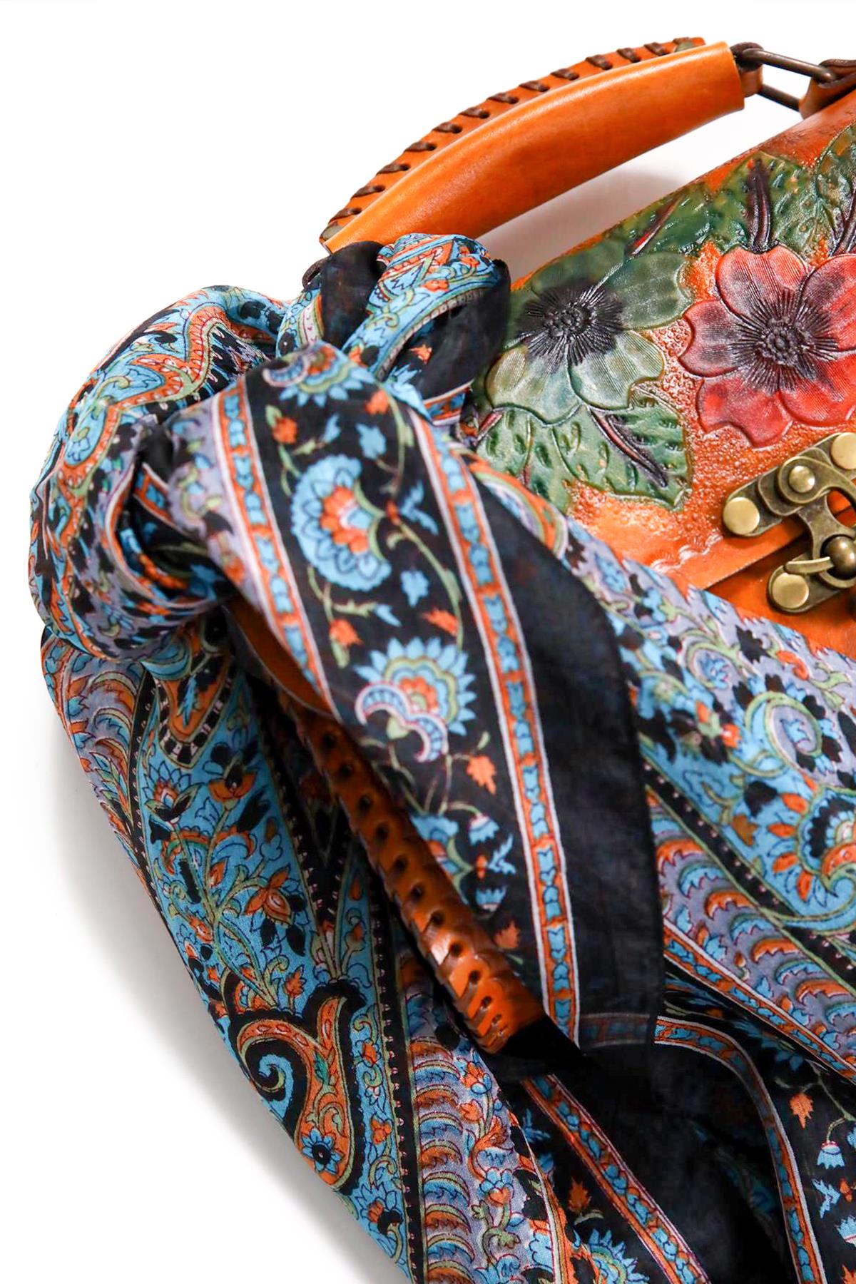 Siyah Desenli İpek Şal - Şaman Butik Siyah Desenli İpek Şal