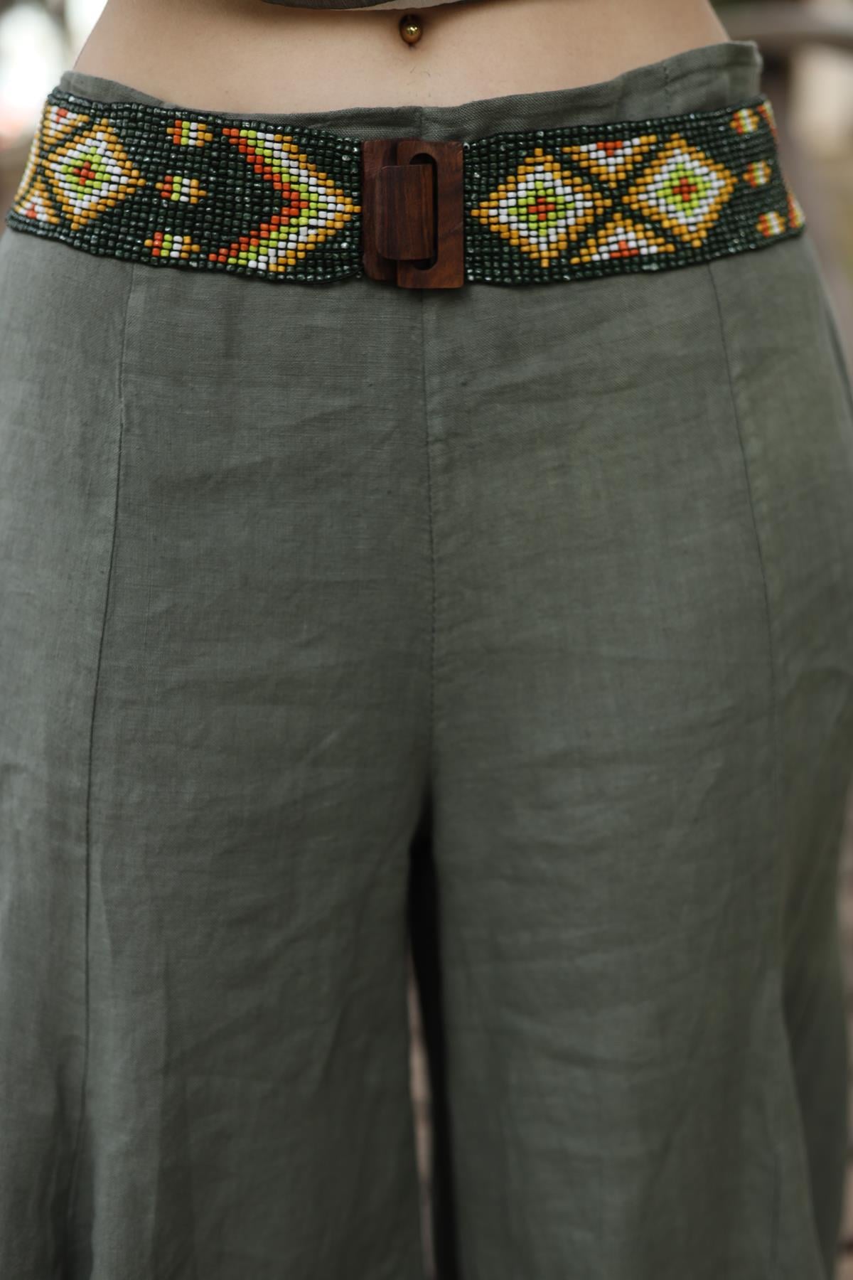 Yeşil Ahşap Toka Detaylı Boncuk İşlemeli Elastik Kemer