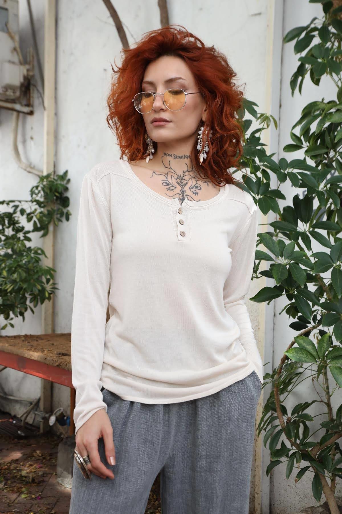 Krem Rengi Yakası Düğmeli Merserize