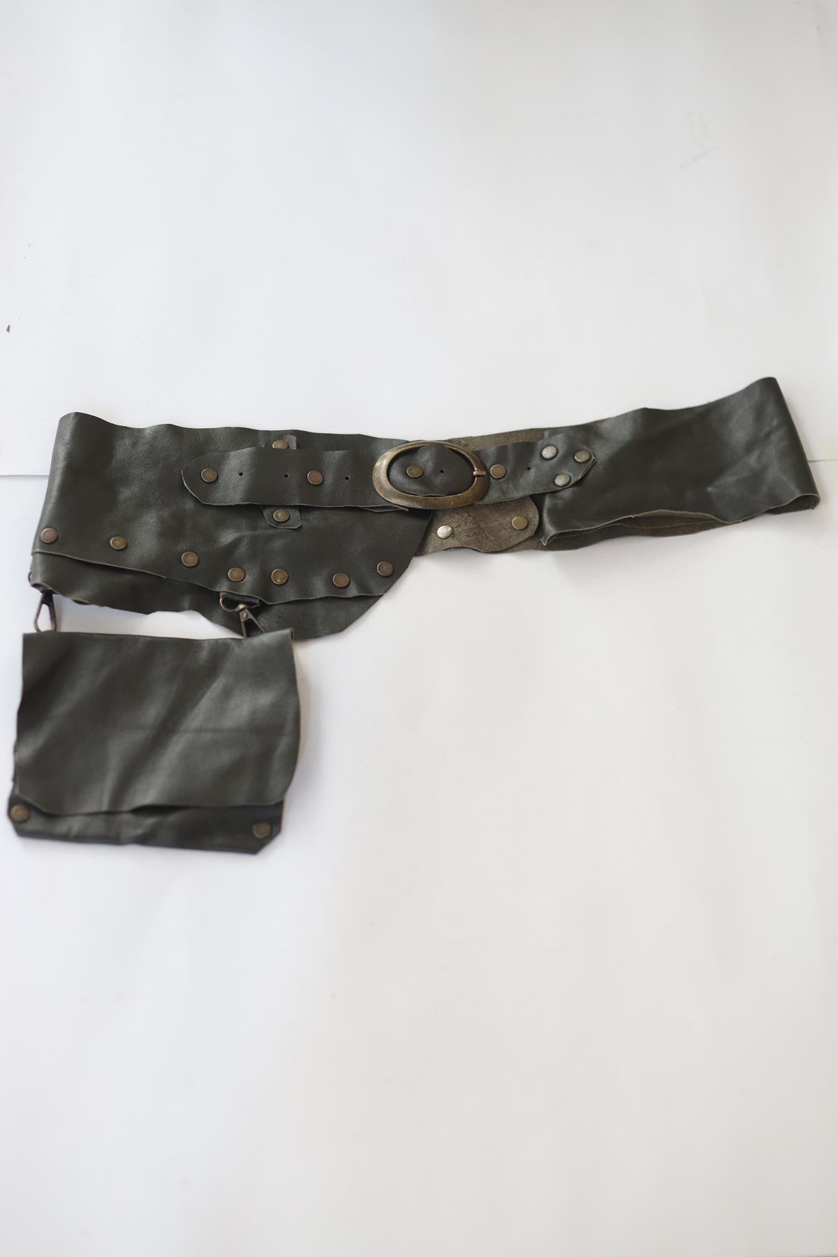 Khaki Leather Pocketed Belt