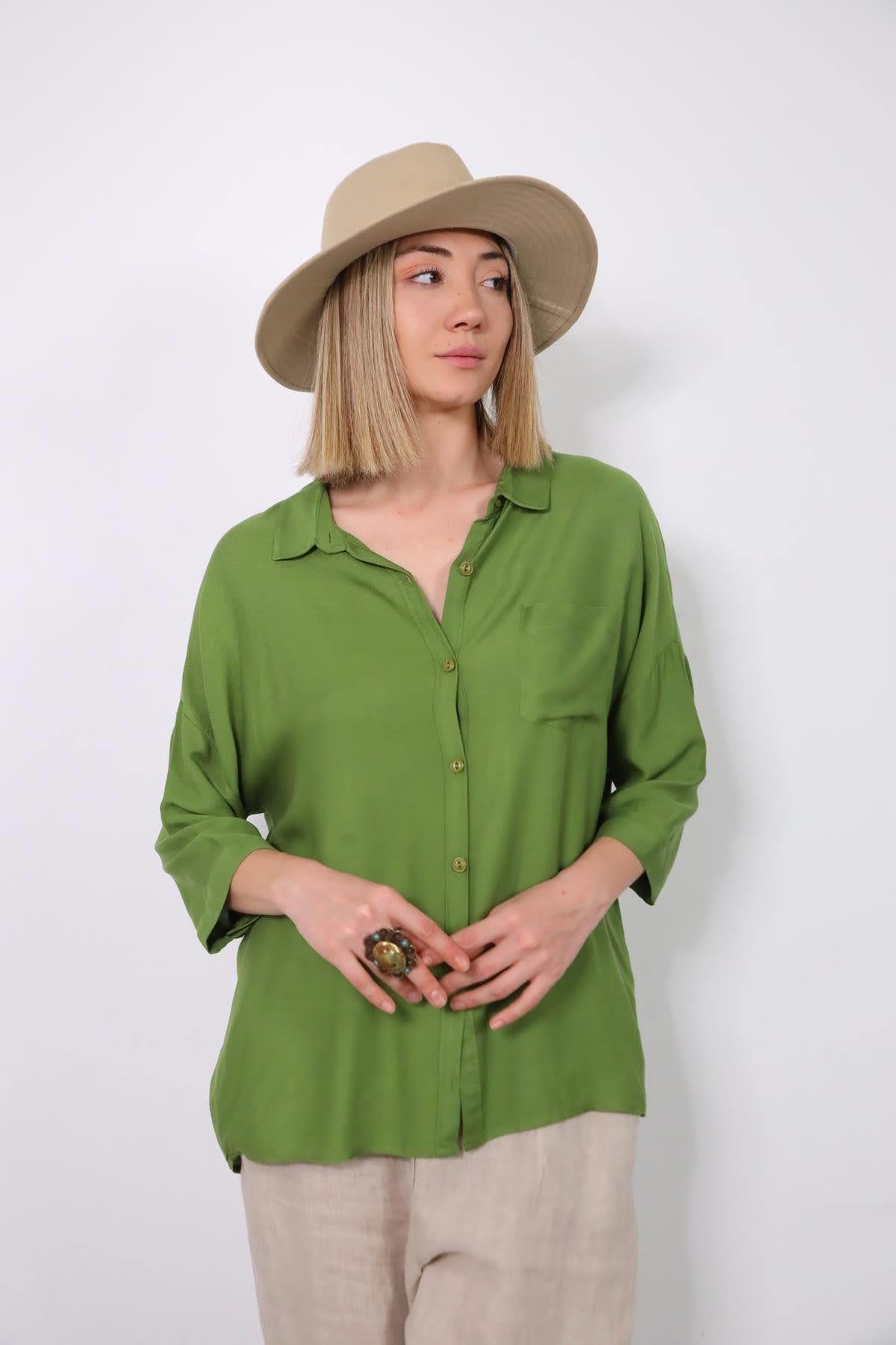  Yeşil Fitilli Arkası Halkalı Düz Gömlek