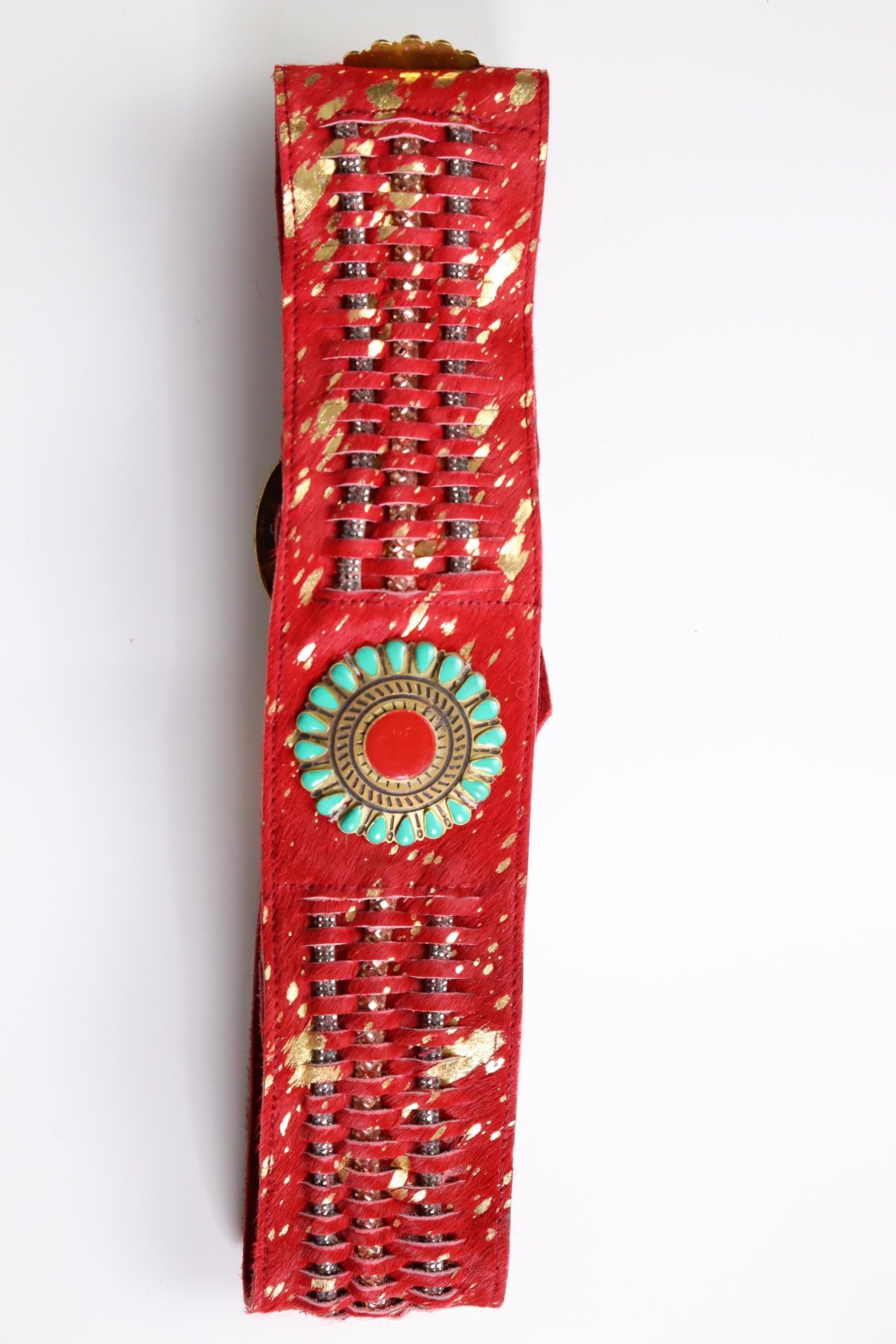  Kırmızı Tay Tüyü Büyük Tokalı Kemer