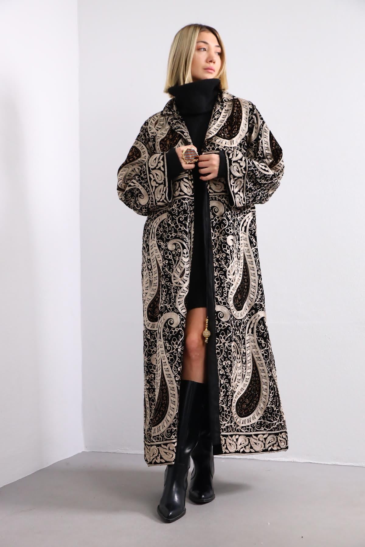 Siyah Etnik İşlemeli Bohem Kaftan - Şaman Butik Siyah Etnik İşlemeli Bohem Kaftan