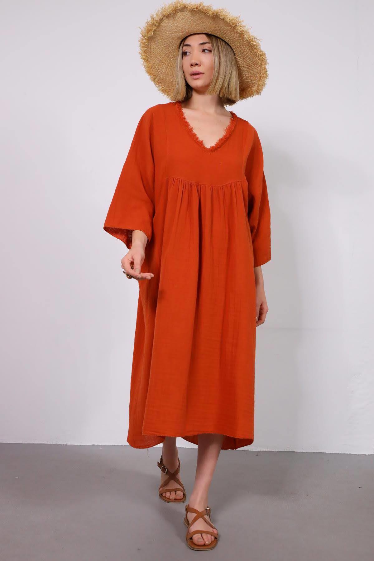 Kiremit Rengi Püsküllü V Yaka Müslin Elbise - Şaman Butik Kiremit Rengi Püsküllü V Yaka Müslin Elbise