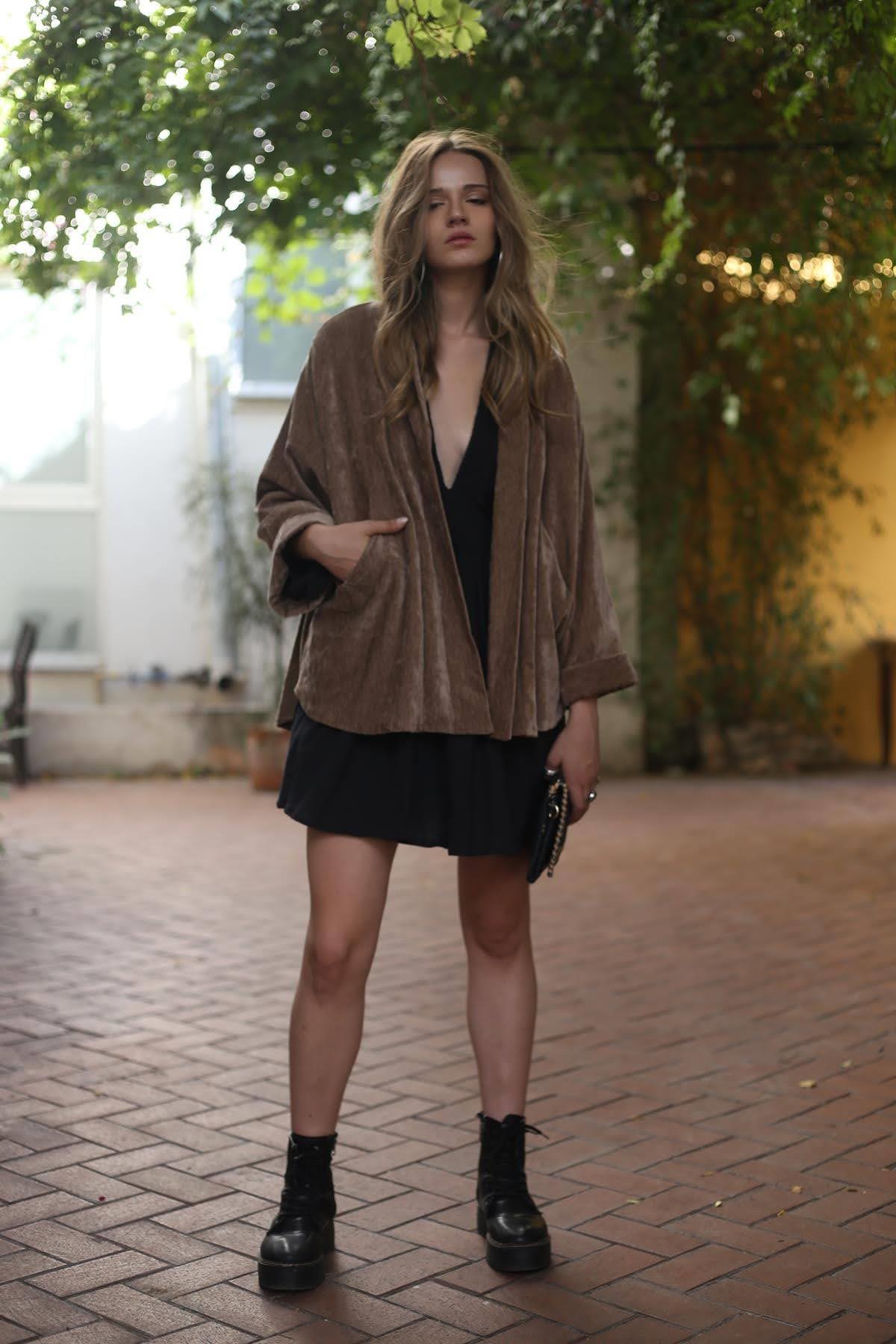 Camel Rengi Cepli Kadife Ceket