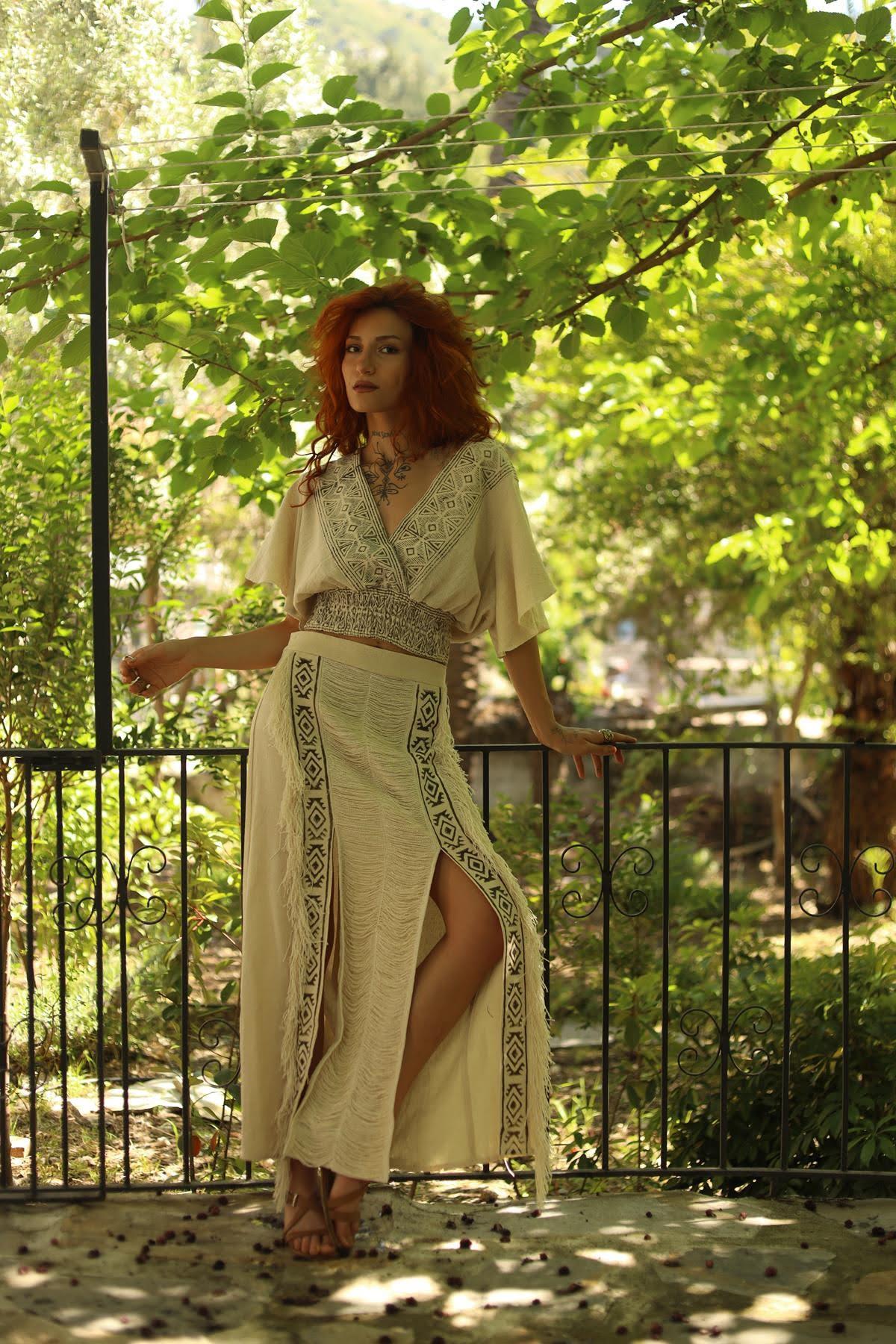 Krem Rengi Otantik Kruvaze Yaka Gipeli Bluz