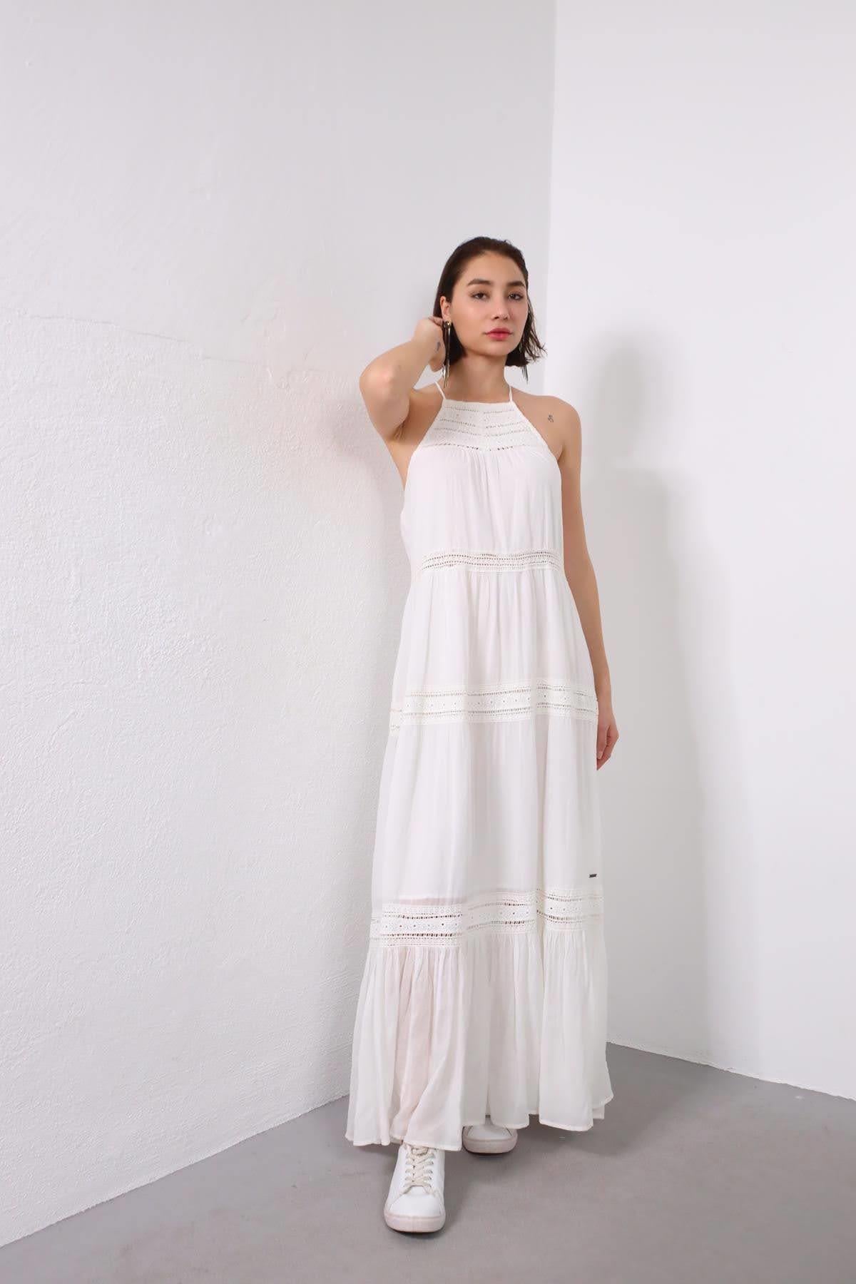 Beyaz İşlemeli İnce Askılı Bohem Elbise - Şaman Butik Beyaz İşlemeli İnce Askılı Bohem Elbise