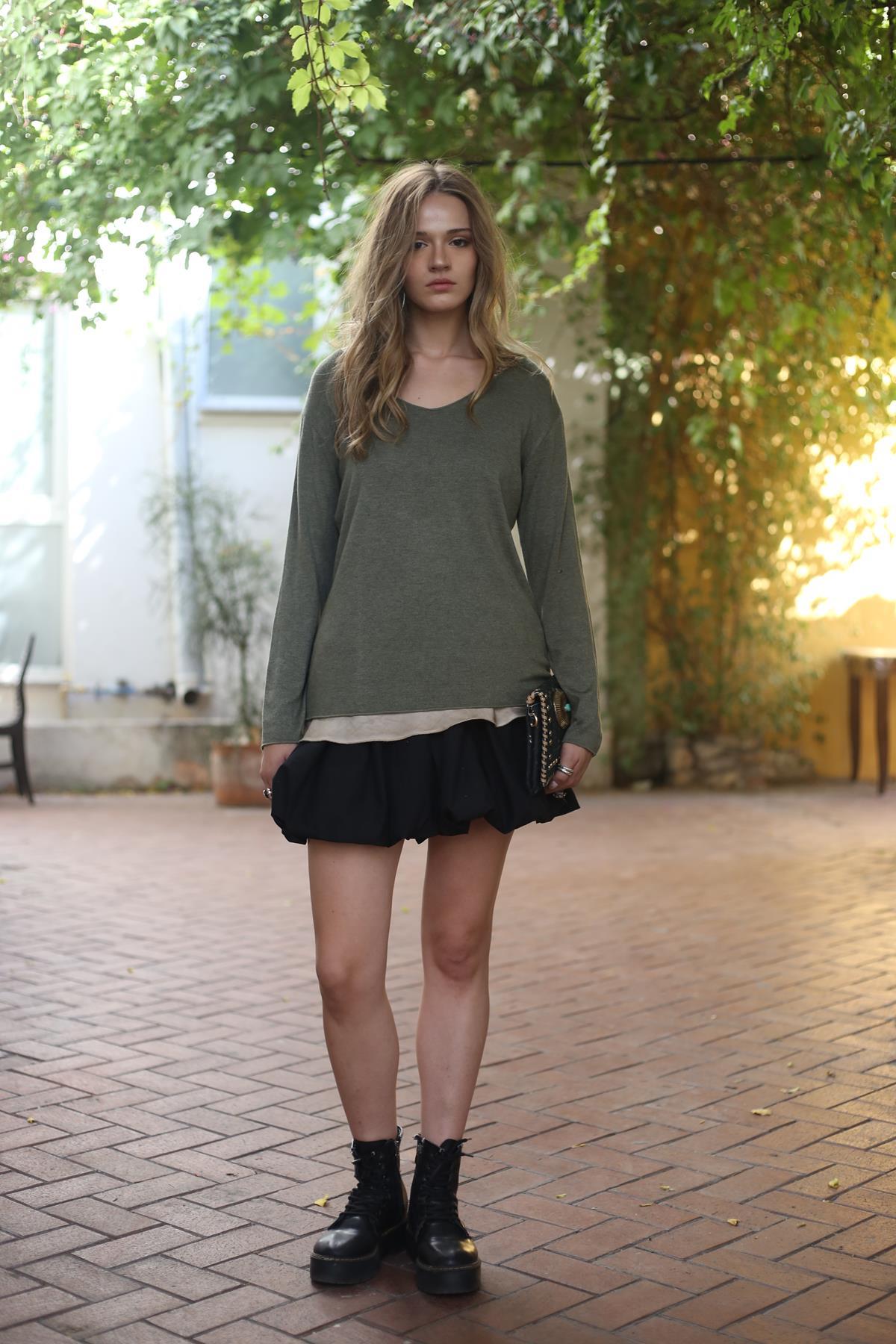 Haki Yumuşak Doku V Yaka Bluz