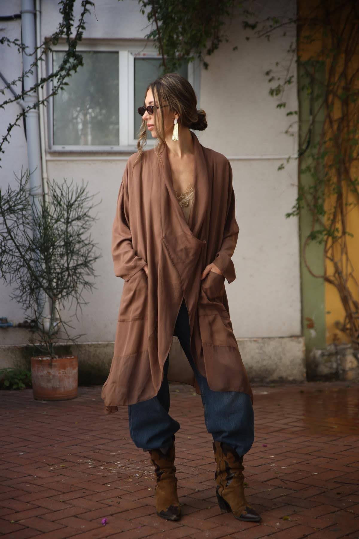 Kahverengi İpek Yaka Judith Tunik