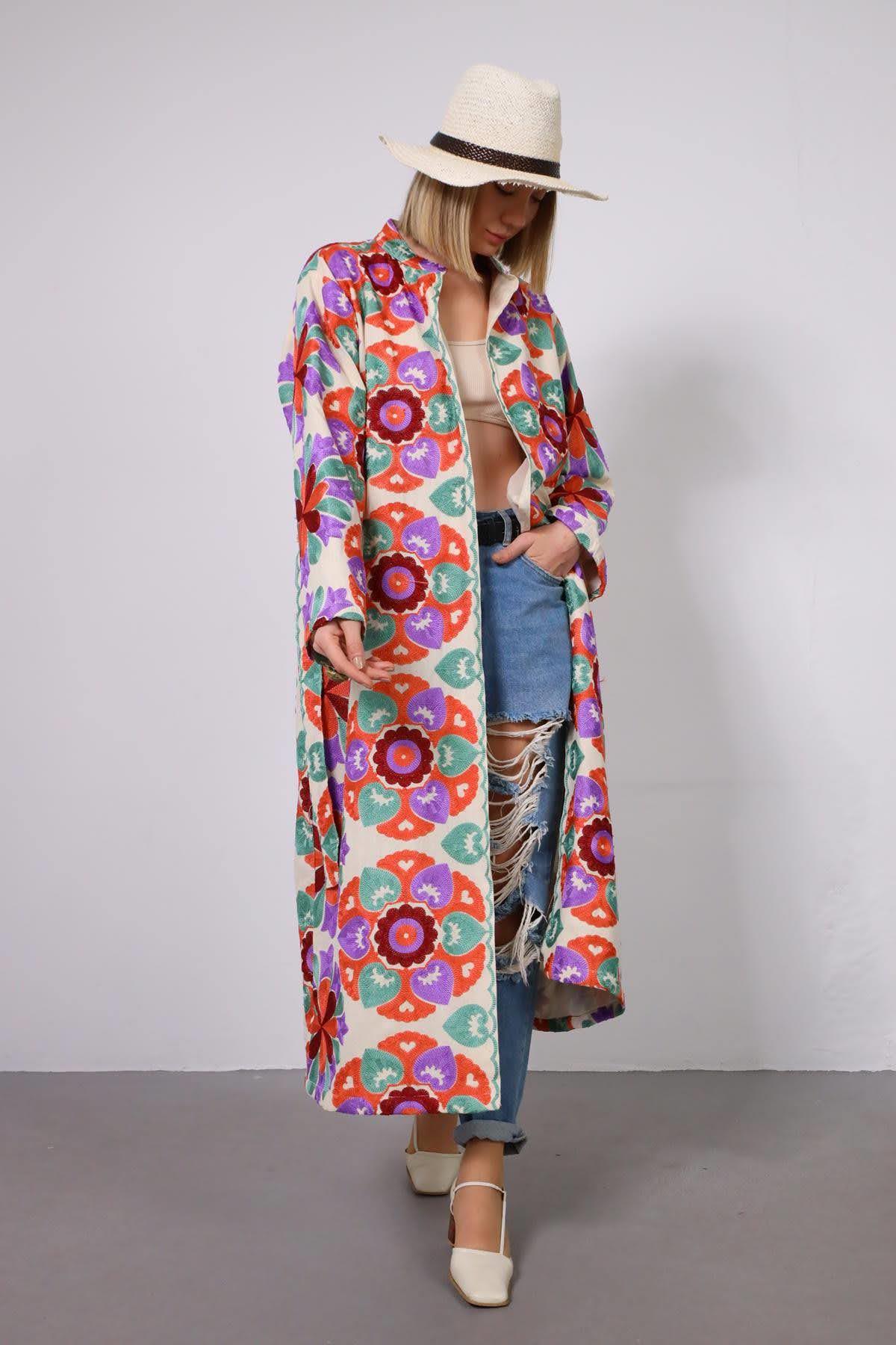 Krem Rengi Kuşaklı Suzani Kaftan - Şaman Butik Krem Rengi Kuşaklı Suzani Kaftan