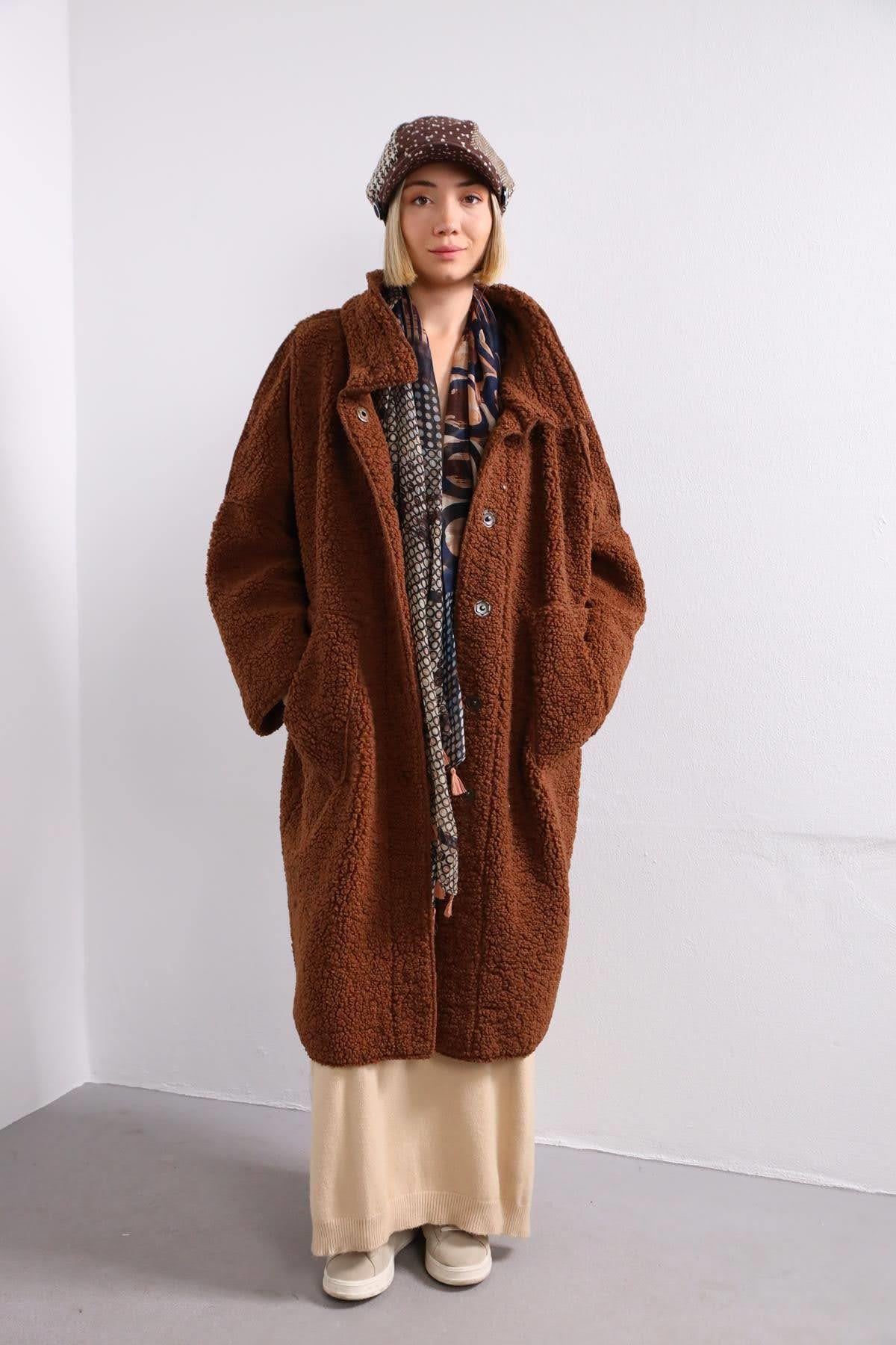 Kahverengi Dikiş Detaylı Oversize Kaban - Şaman Butik Kahverengi Dikiş Detaylı Oversize Kaban