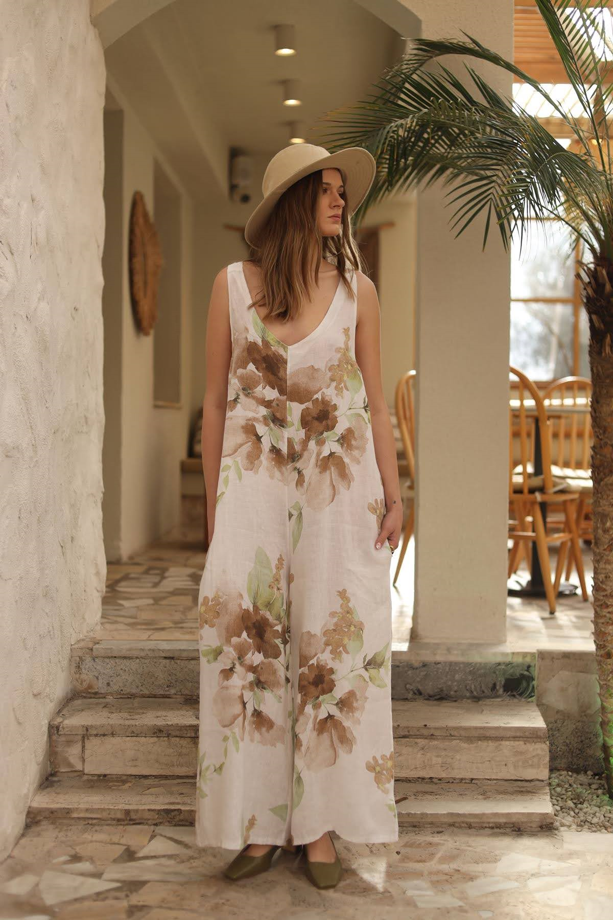 Beyaz Çiçek Desenli Keten Salopet Tulum