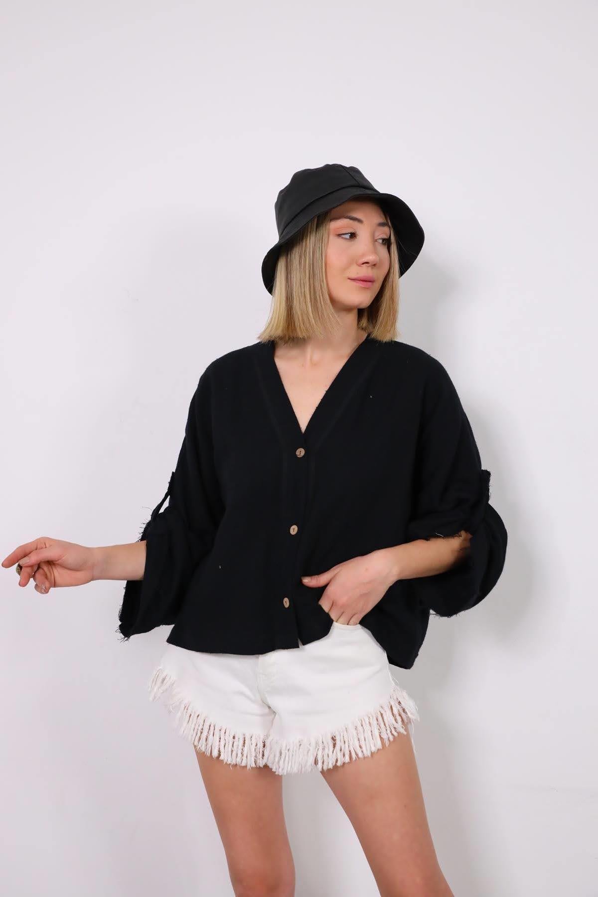  Siyah Yarasa Kol Püsküllü Sırt Detaylı Gömlek