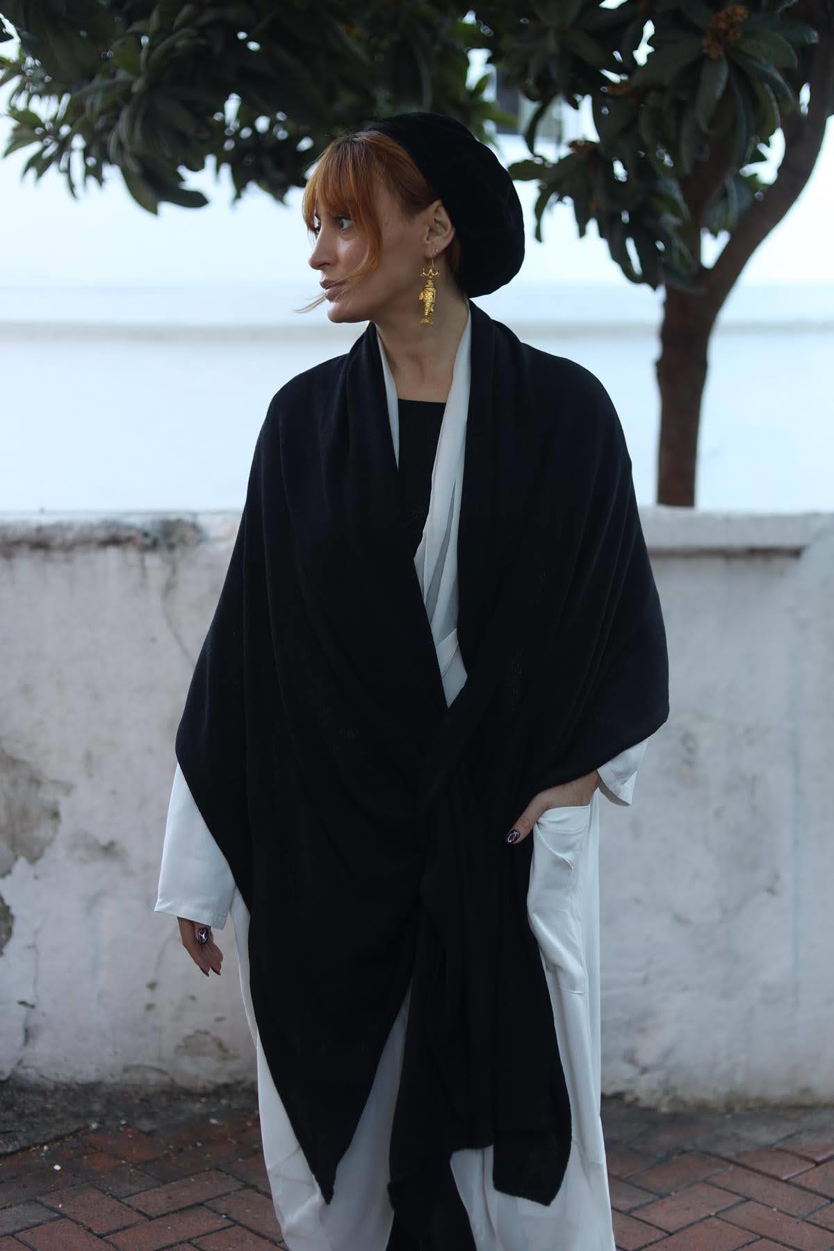 Siyah Kemerli Triko Panço Şal