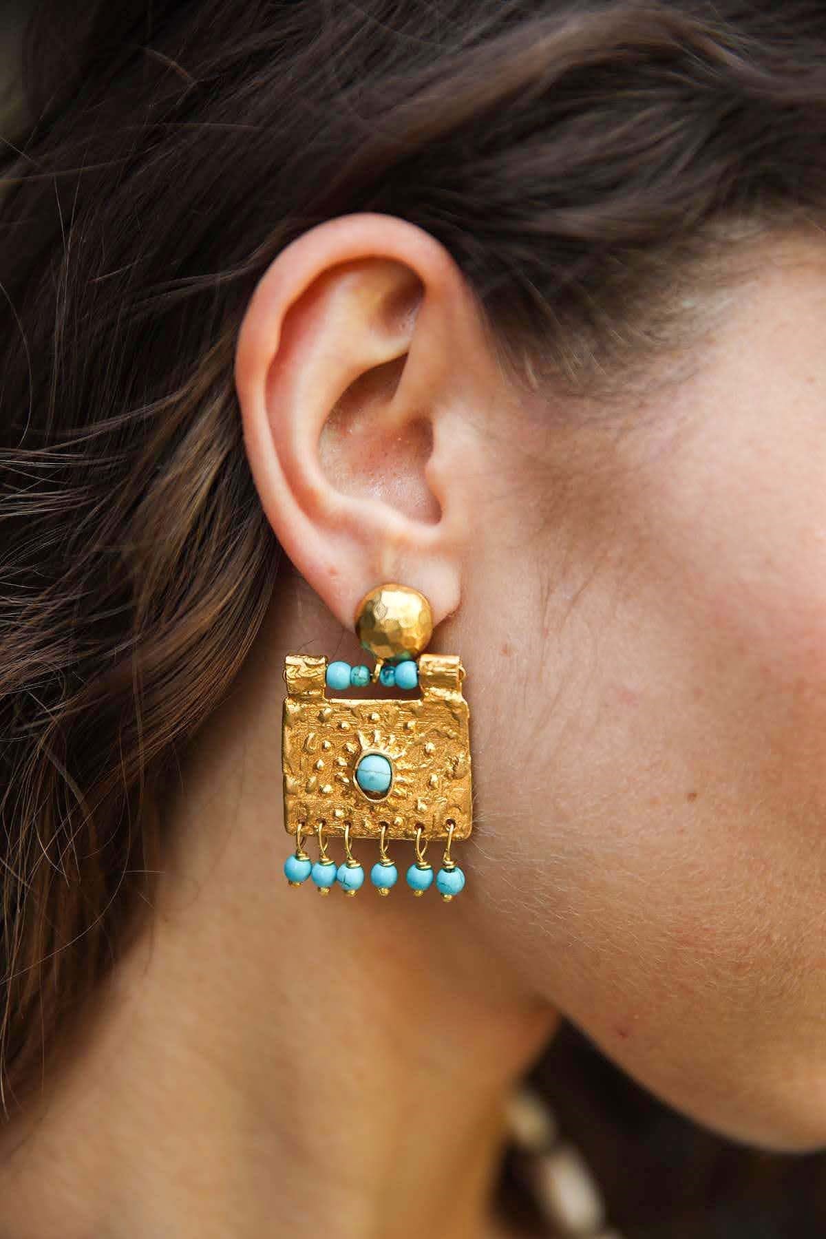 İnci Detaylı Bronz Küpe