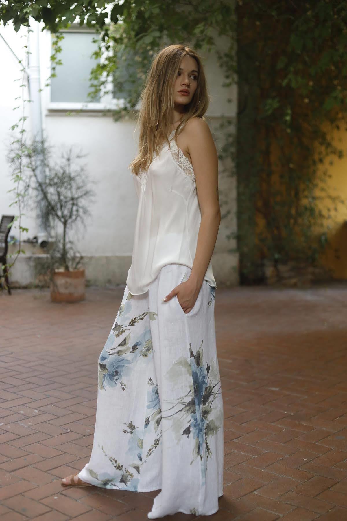 Beyaz Çiçek Desenli Beli Lastikli Asena Pantolon