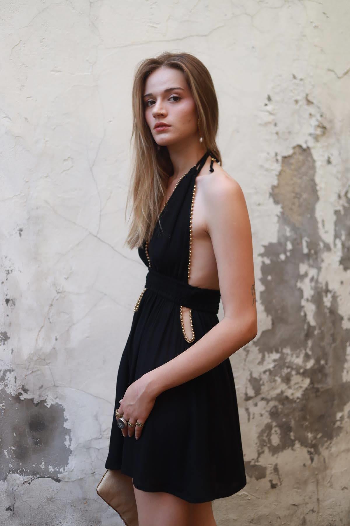 Siyah Boncuk Detaylı Kısa Bohem Elbise