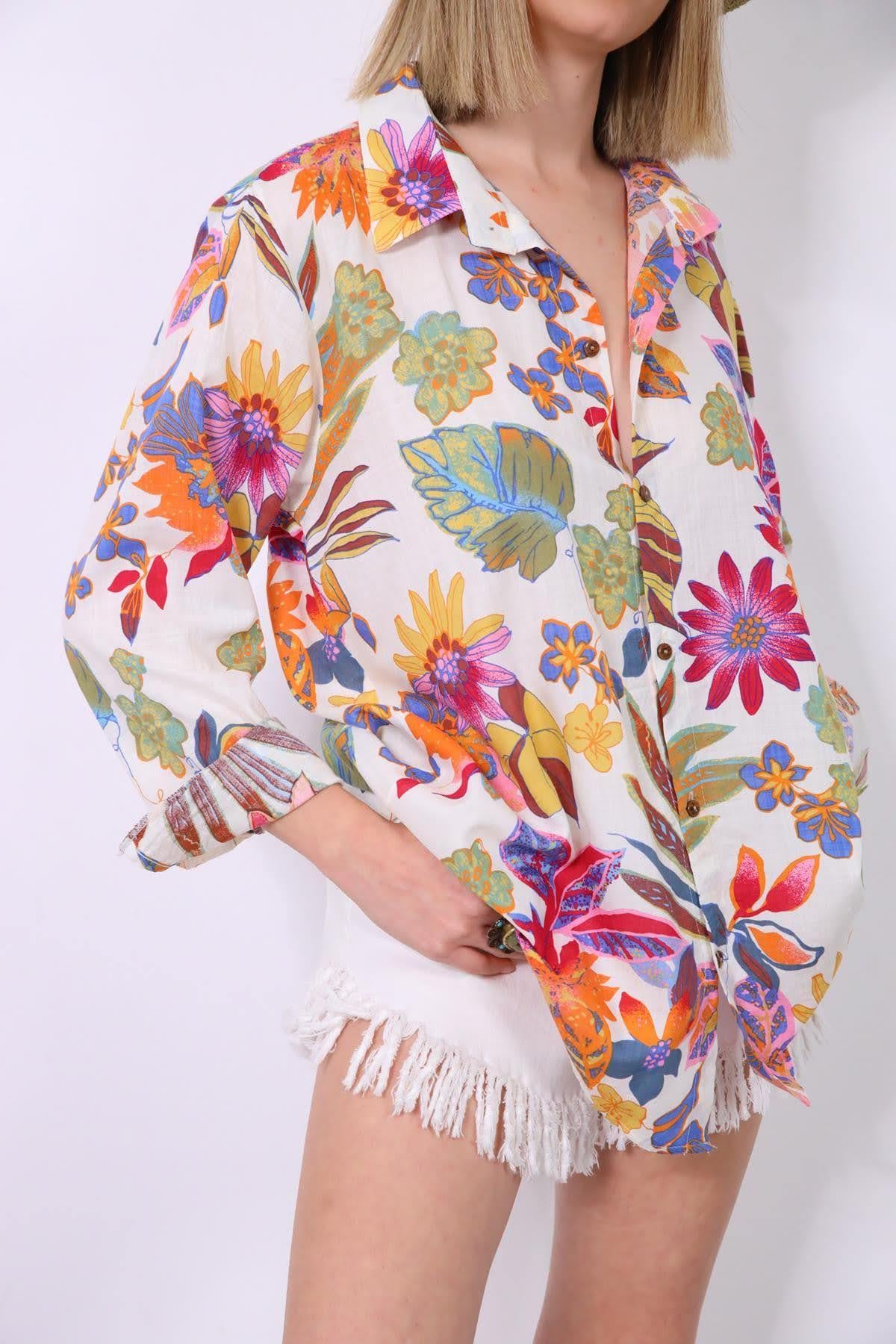  Beyaz Otantik Desenli Gömlek