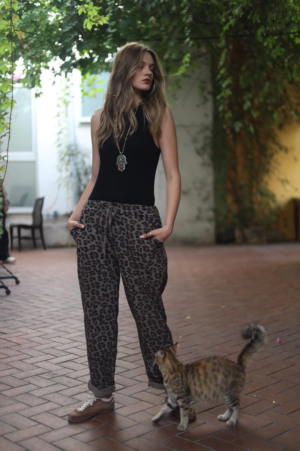 Vizon Rengi Leopar Desenli Likralı Pantolon