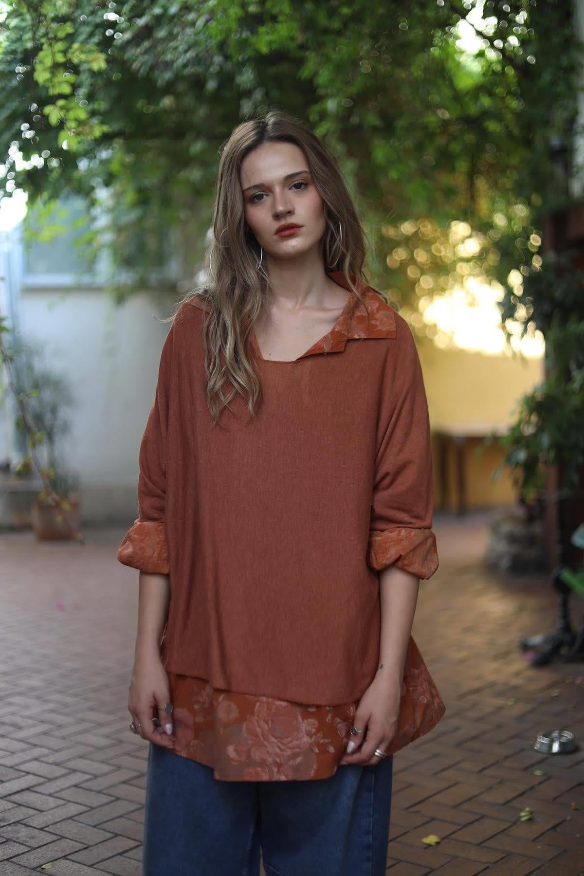 Kiremit Rengi Çiçek Desenli Gömlek Detaylı Bluz