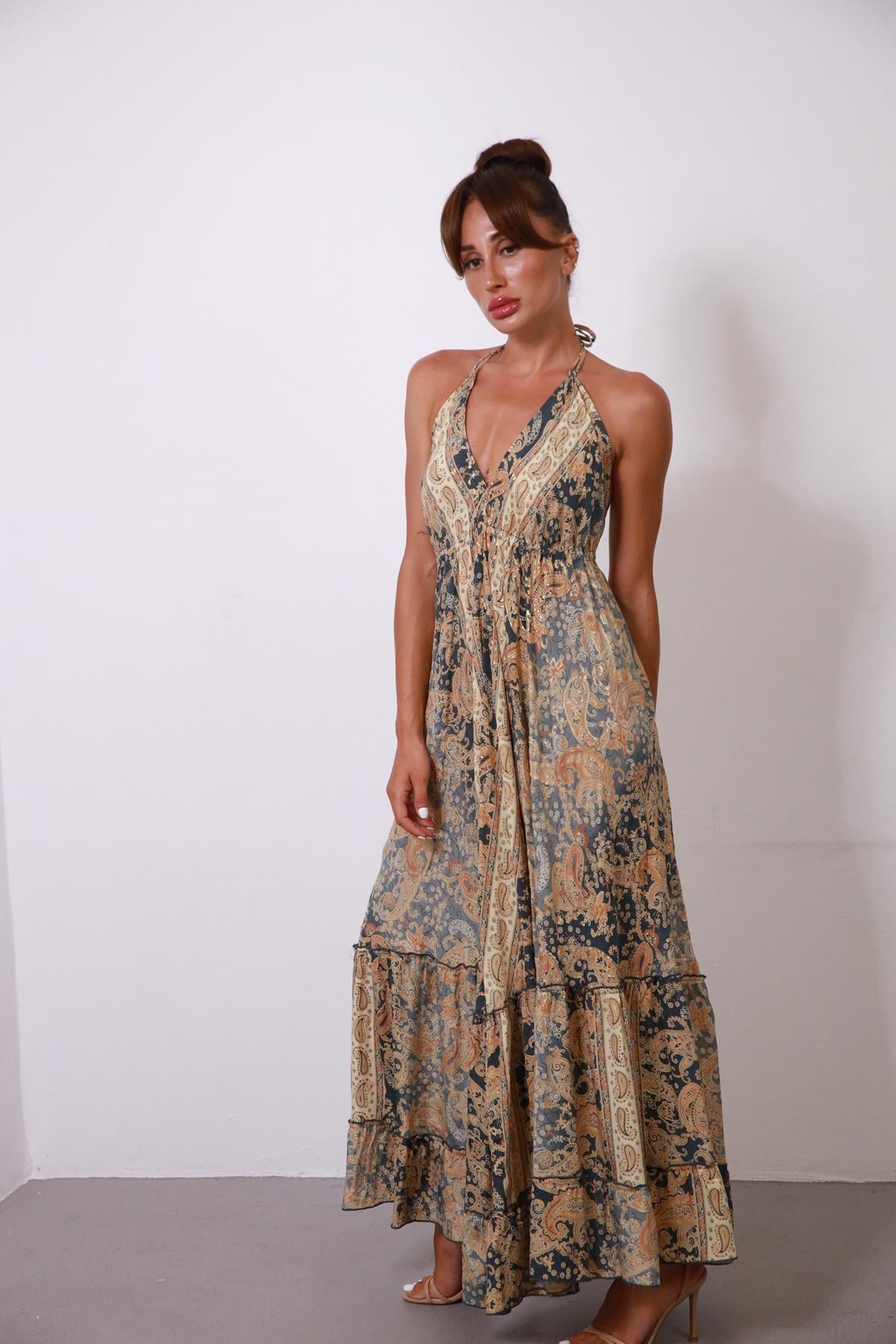 Gri V Yaka Sırt Dekolteli Volanlı İpek Elbise - Şaman Butik Gri V Yaka Sırt Dekolteli Volanlı İpek Elbise