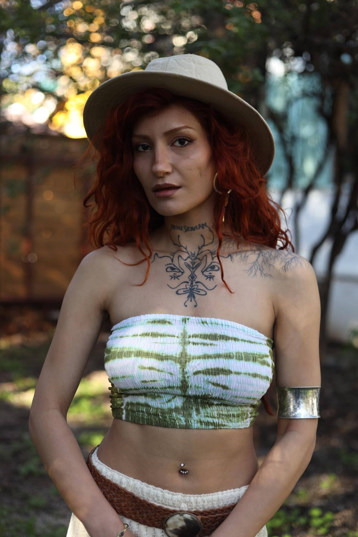 Yeşil Batik Desenli Gipeli Crop Bluz