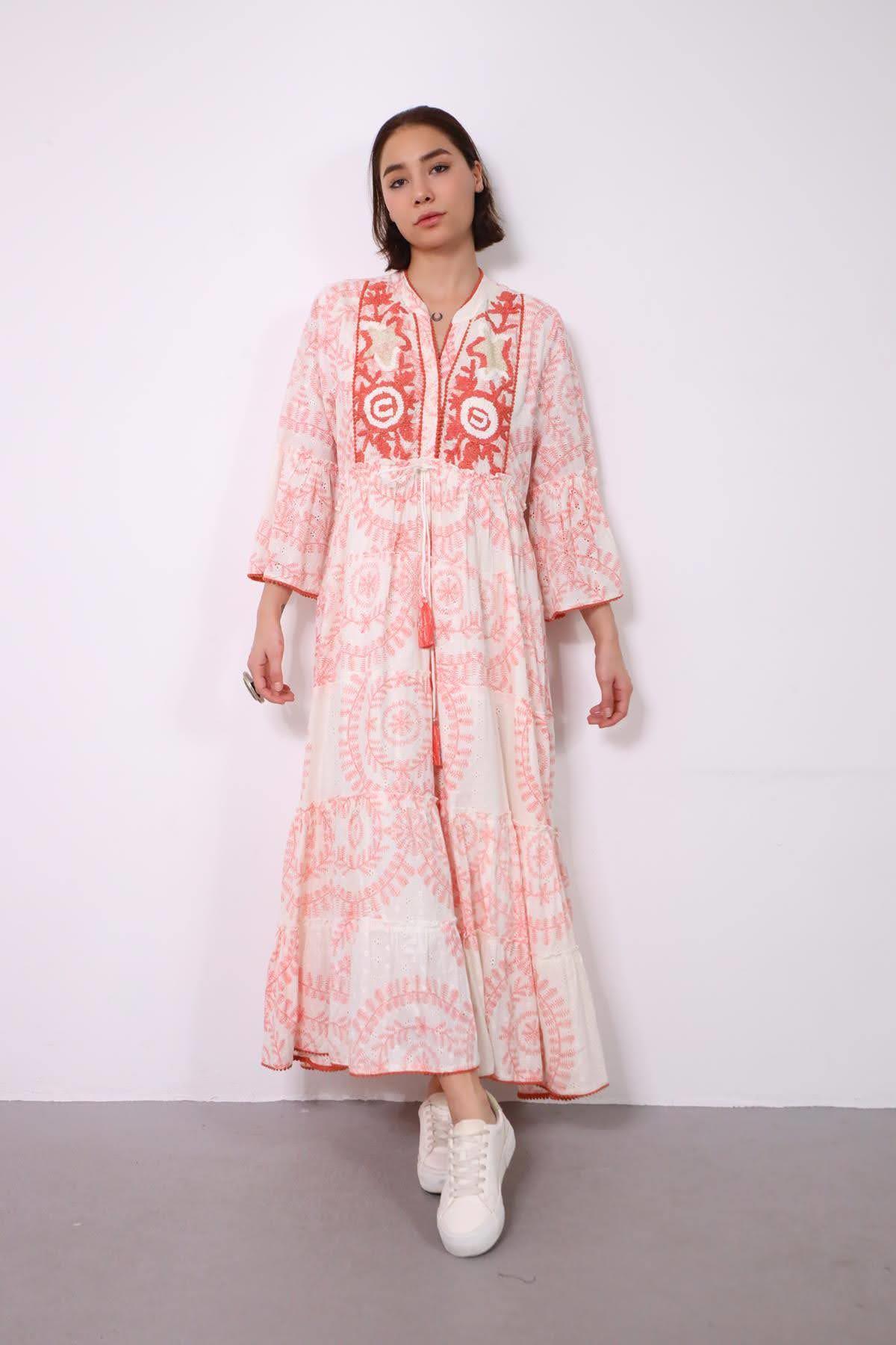 Beyaz Kiremit Rengi İşlemeli Beli Büzgülü Fisto Elbise - Şaman Butik Beyaz Kiremit Rengi İşlemeli Beli Büzgülü Fisto Elbise