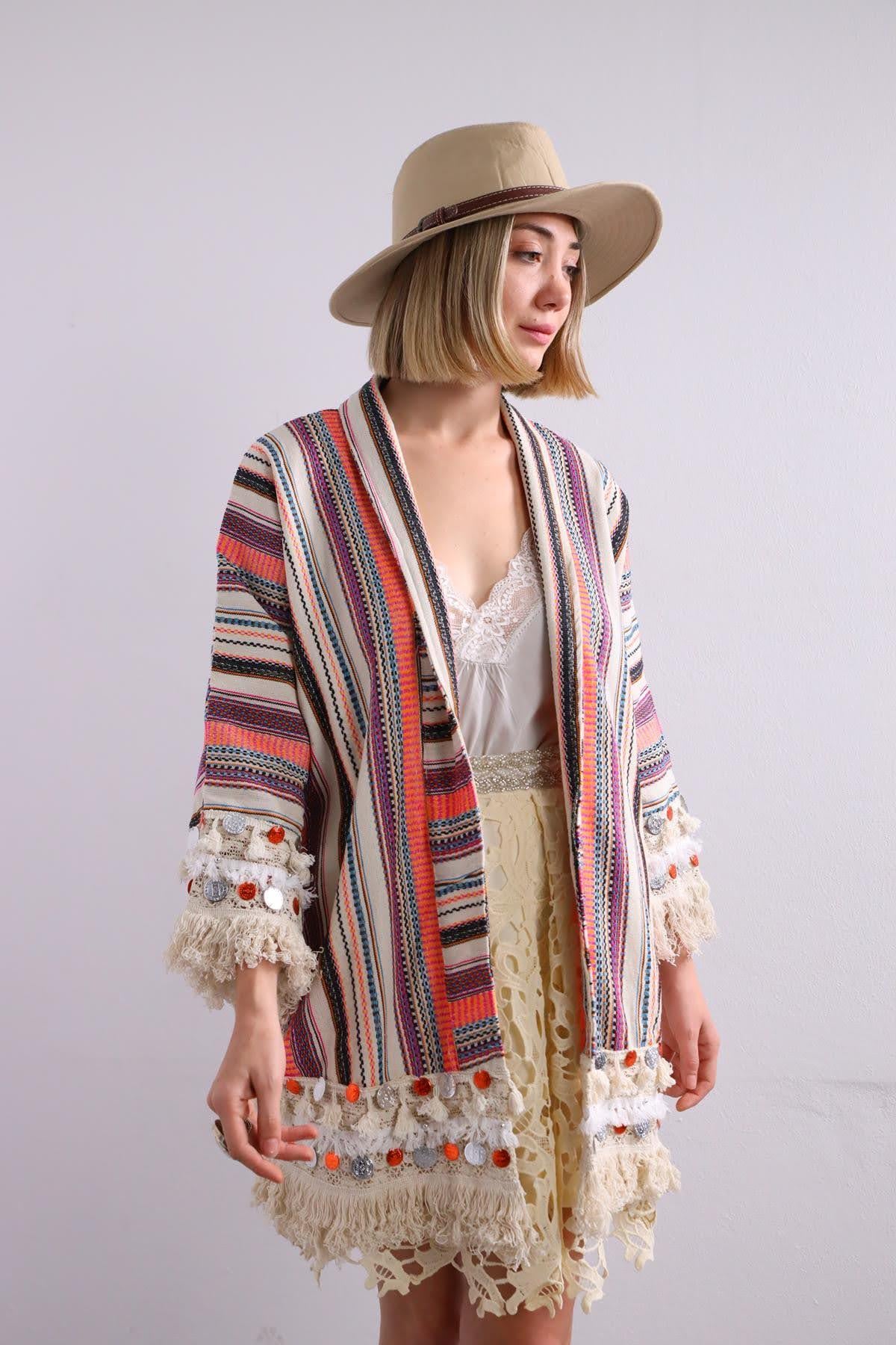  Renkli Para Detaylı Etnik Desenli Uzun Ceket