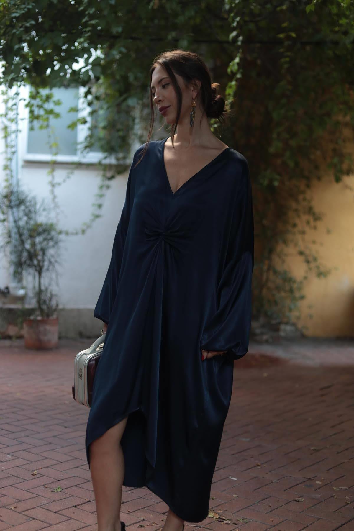 Lacivert Önü Büzgülü Saten Elbise