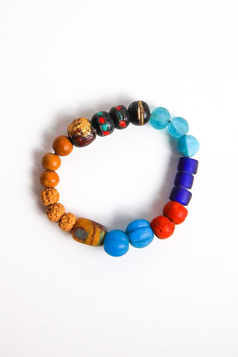  Cam ve Ahşap Detaylı Bileklik