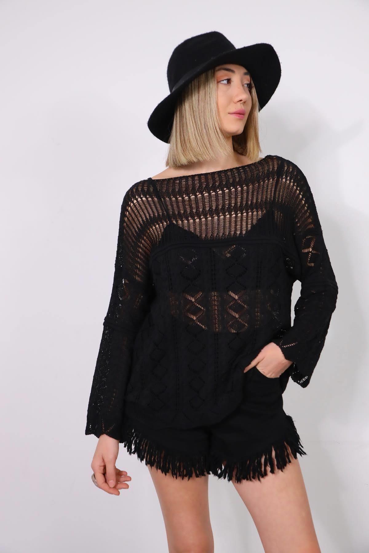 Siyah Ajurlu Baklava Desenli Bluz - Şaman Butik Siyah Ajurlu Baklava Desenli Bluz