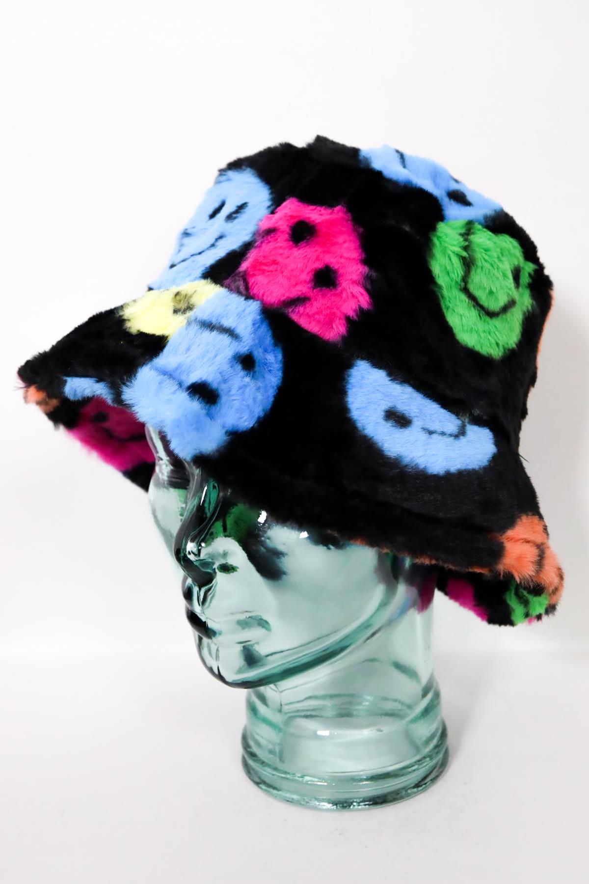 Siyah Gülenyüz Desenli Peluş Bucket Şapka - Şaman Butik Siyah Gülenyüz Desenli Peluş Bucket Şapka