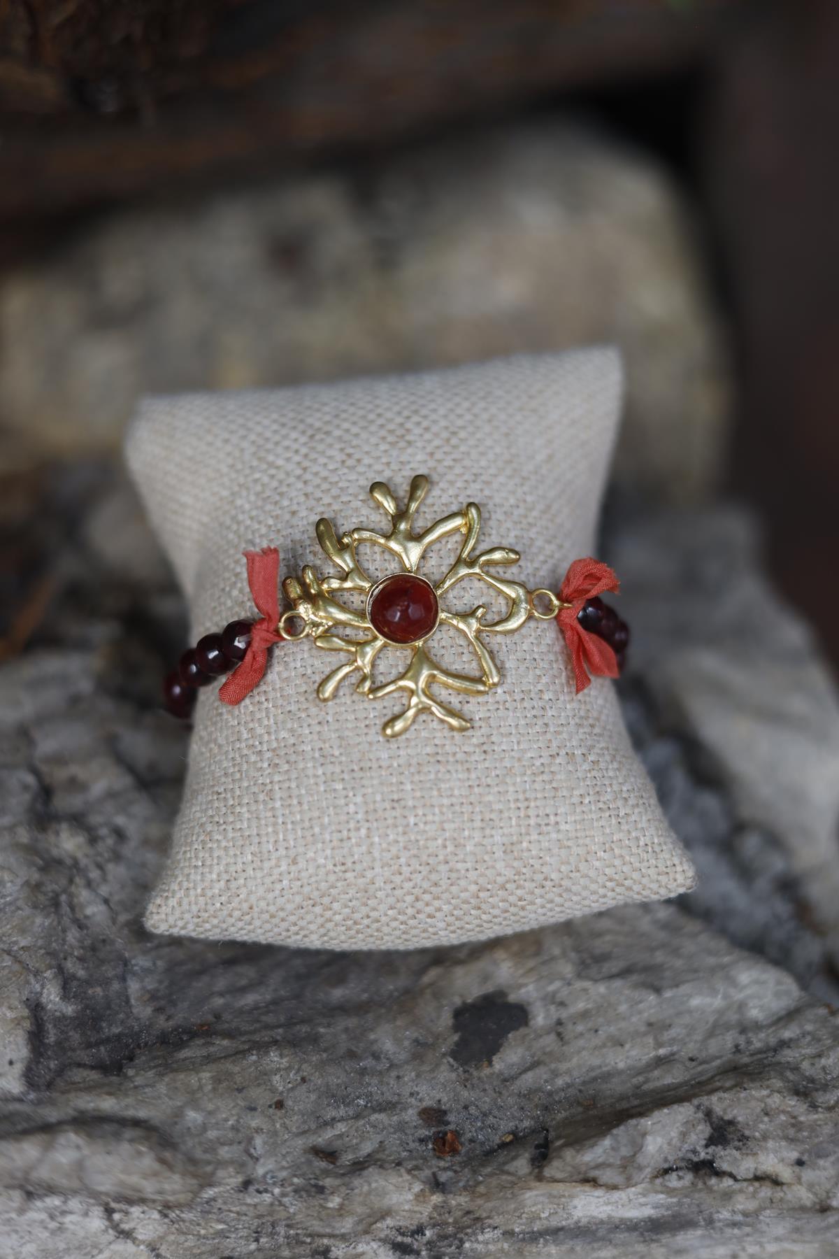 Garnet Stone Detailed Bracelet