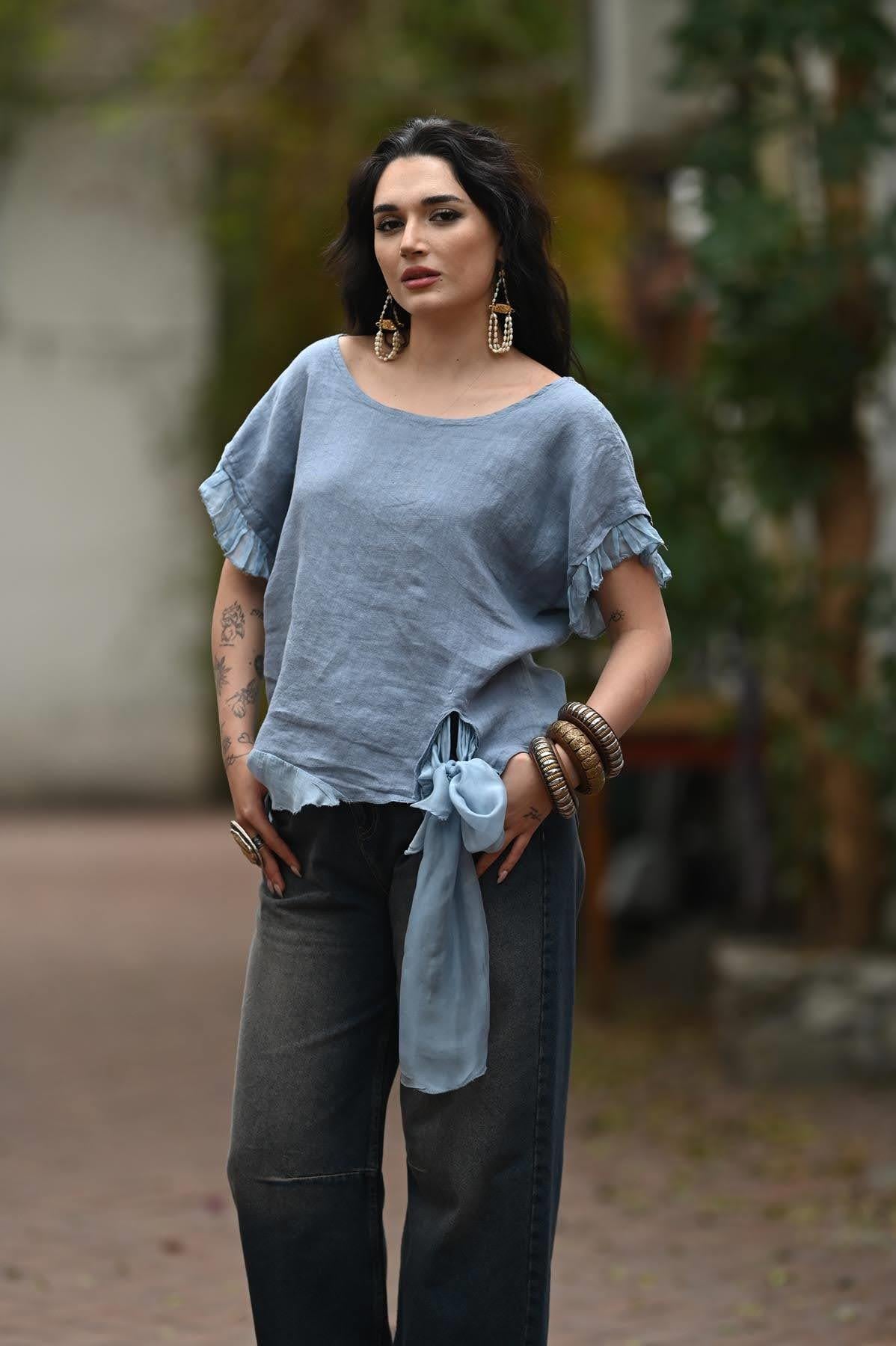 İndigo Mavi Sırt Dekolteli İpek Detaylı Keten Bluz