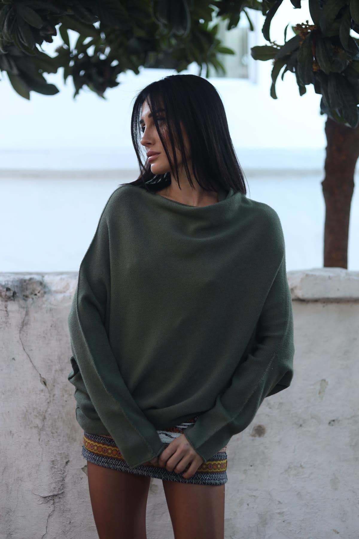 Haki Asimetrik Kesim Triko Bluz