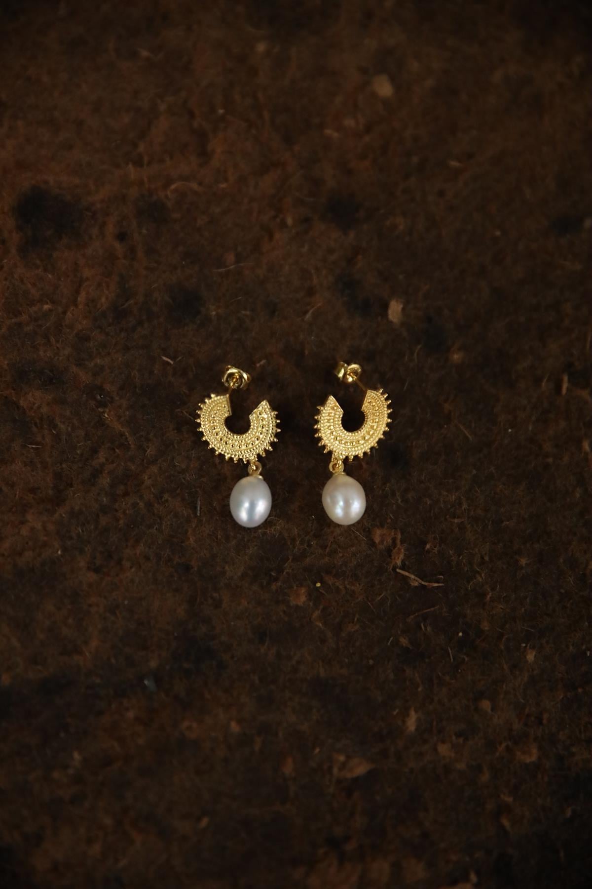 Pearl Detailed Silver Earrings