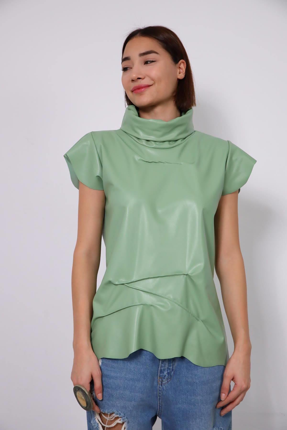 Mint Yeşili Yarım Boğazlı Kolsuz Deri Bluz - Şaman Butik - Bohem Giyim ve Aksesuar | Kadın & Erkek Mint Yeşili Yarım Boğazlı Kolsuz Deri Bluz