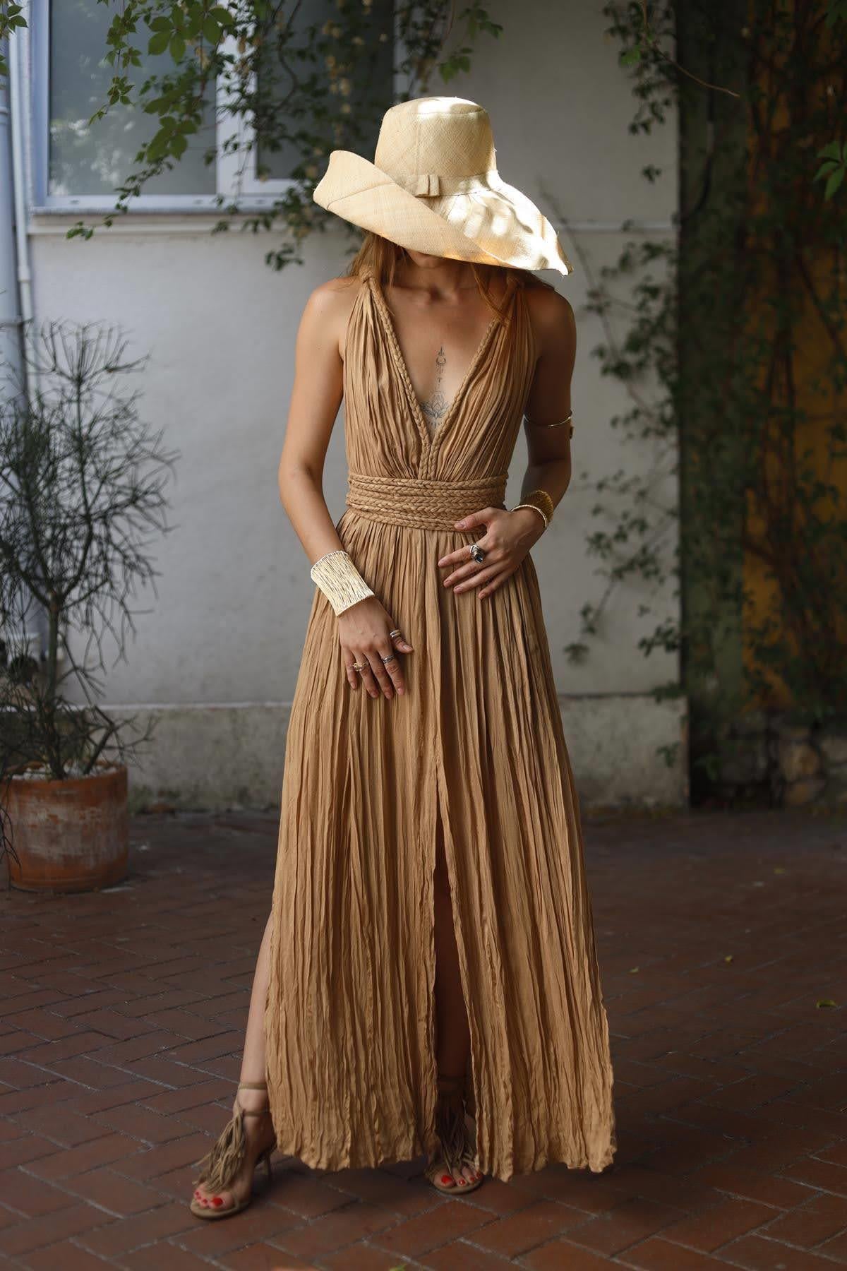 Bej Derin V Yaka Kalın Örgü Askılı Elbise