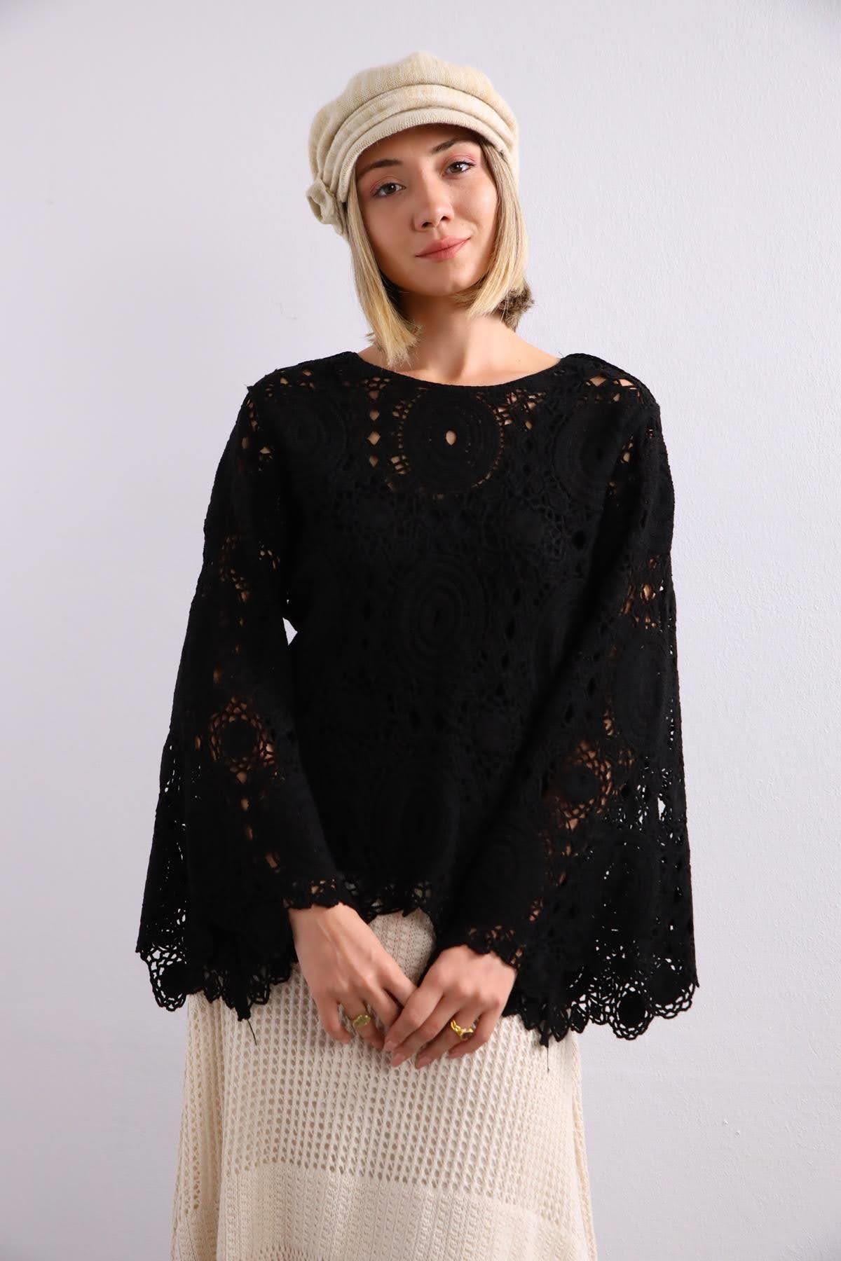  Siyah Güpür Detay İspanyol Kol Bluz