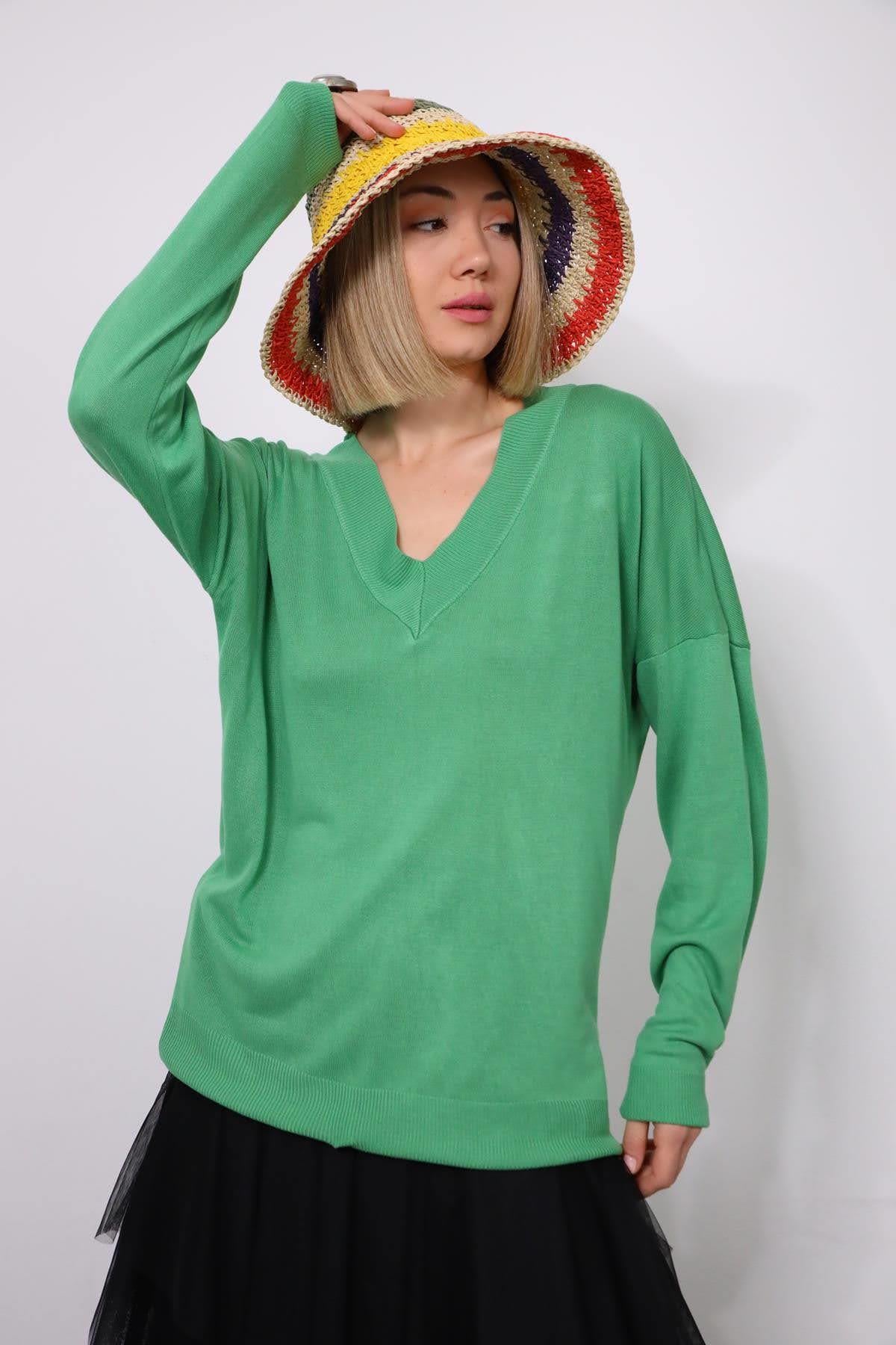 Yeşil V Yaka Triko Kazak - Şaman Butik Yeşil V Yaka Triko Kazak