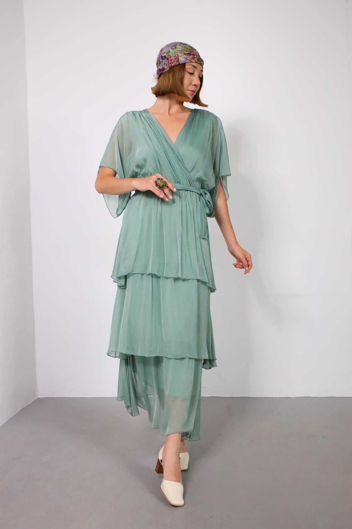 Haki Kruvaze Yaka Belden Bağlamalı İpek Elbise - Şaman Butik Haki Kruvaze Yaka Belden Bağlamalı İpek Elbise