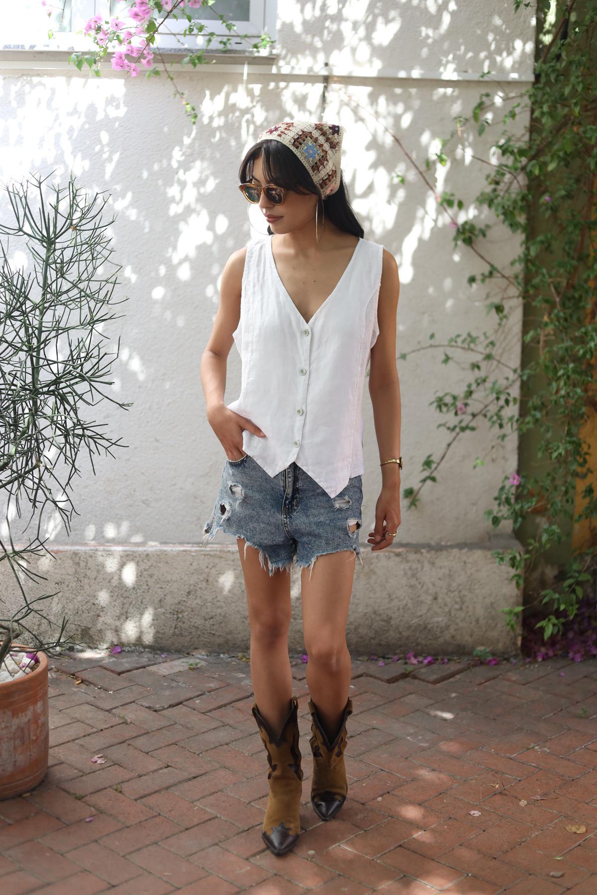 Beyaz Keten Dikiş Detaylı Yelek