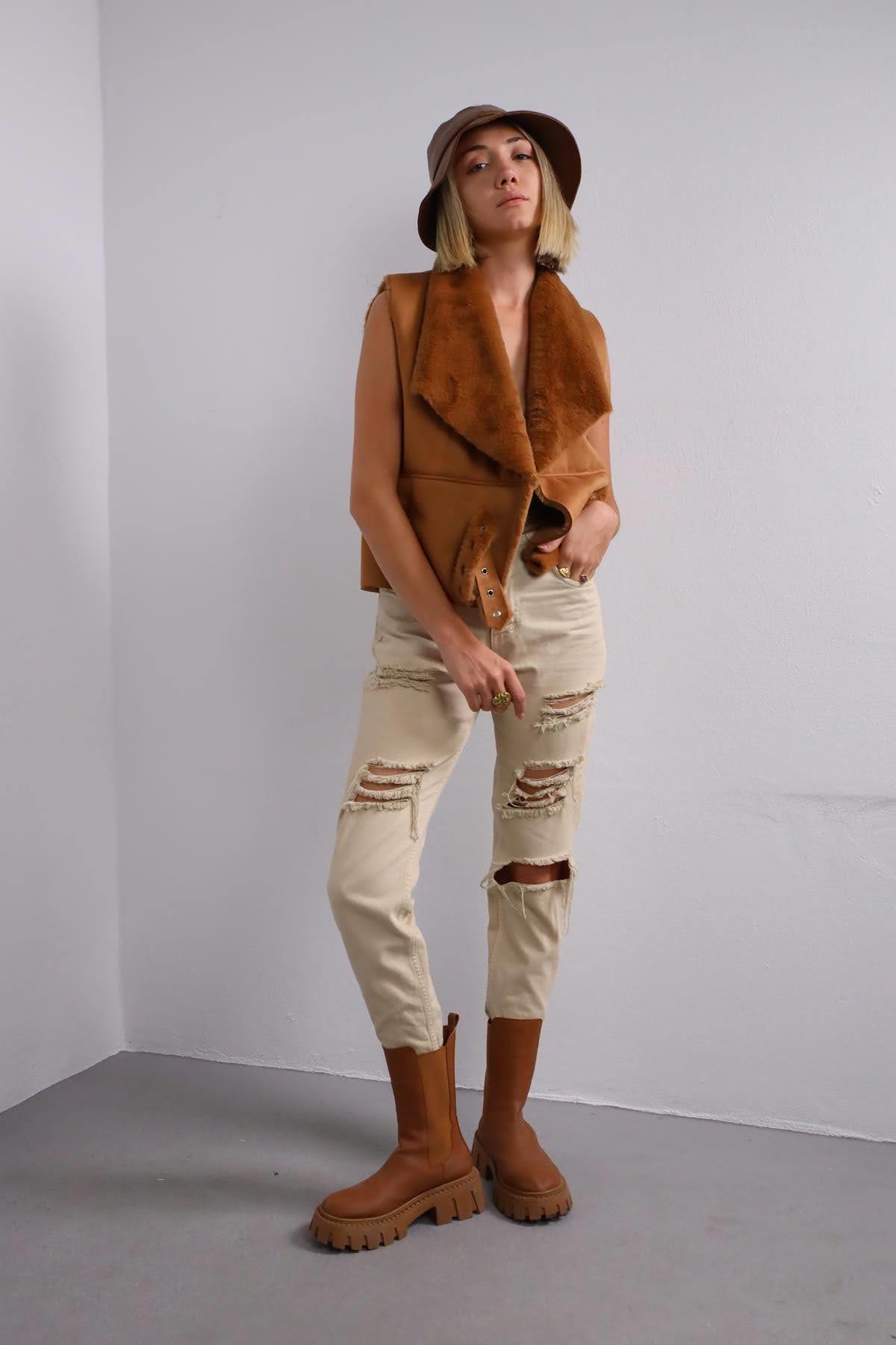 Taba Rengi Kürklü Kemer Detaylı Yelek - Şaman Butik Taba Rengi Kürklü Kemer Detaylı Yelek