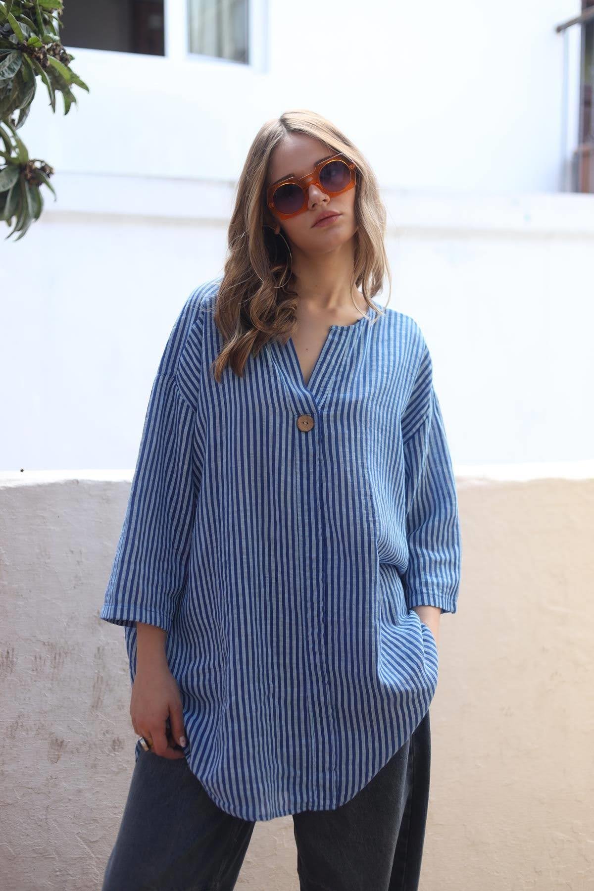Saks Mavisi Çizgili Tek Düğmeli Tunik