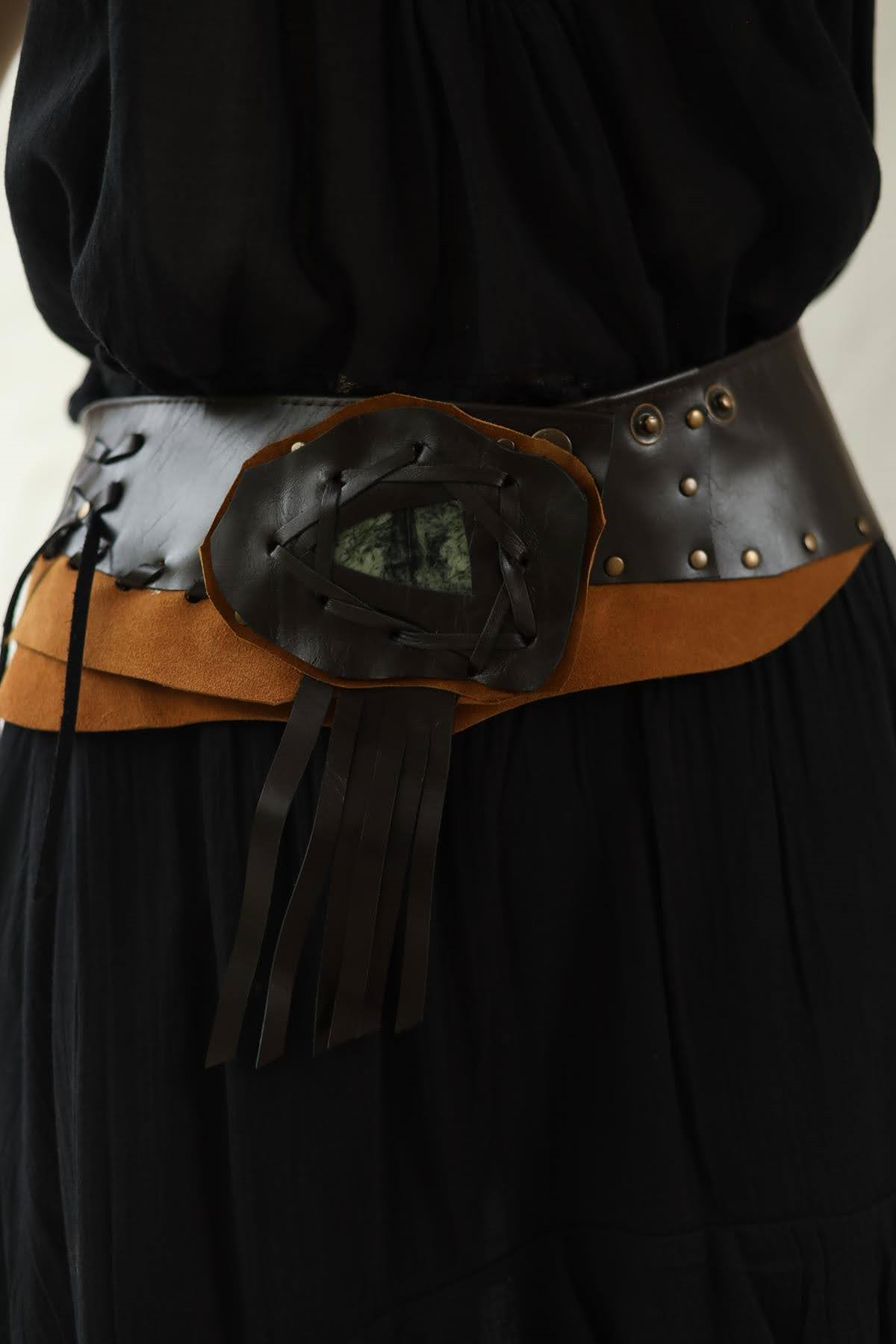 Kahverengi Doğal Taşlı Deri Kemer