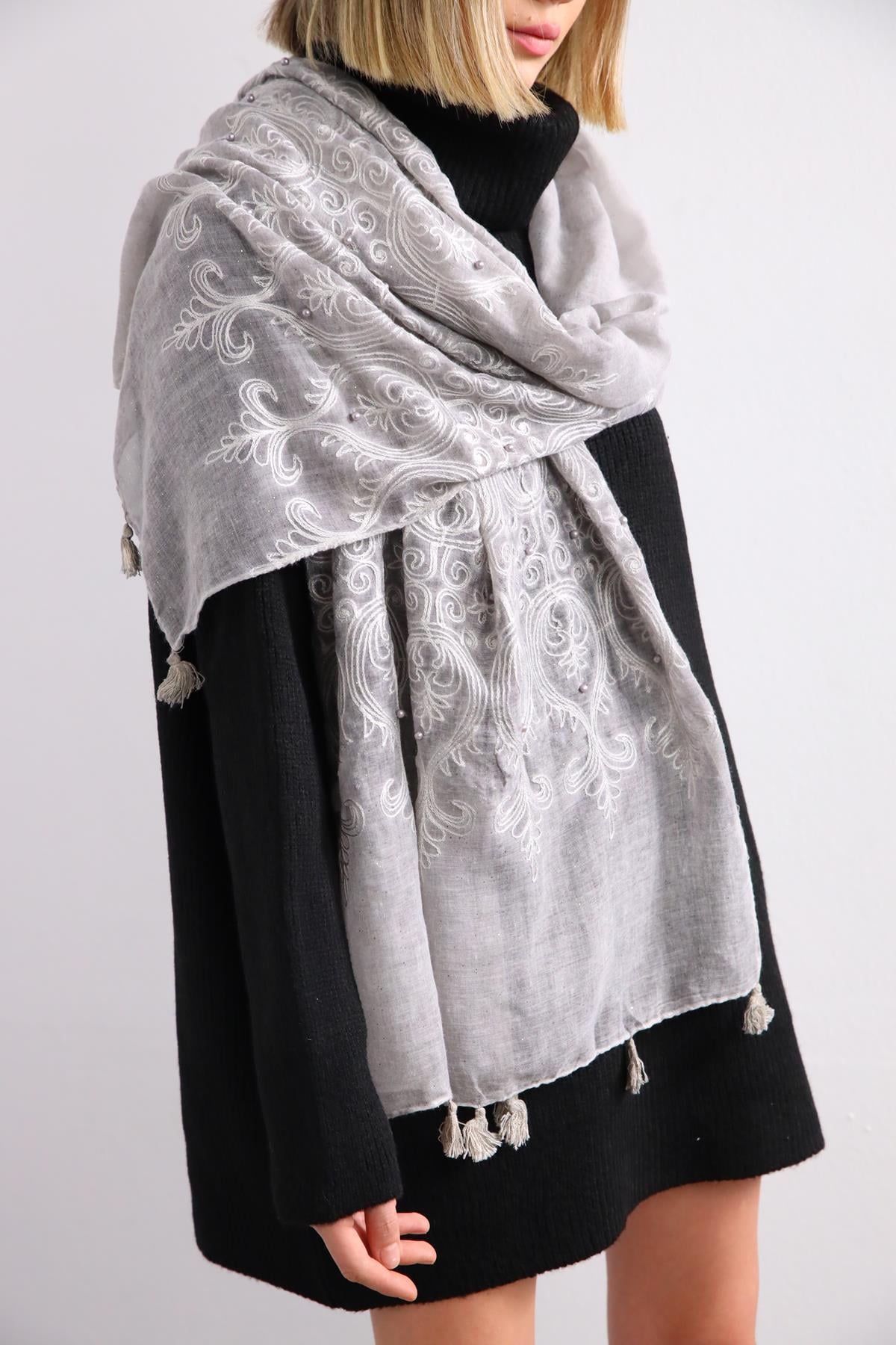 Gri Simli İnci İşlemeli Şal - Şaman Butik Gri Simli İnci İşlemeli Şal